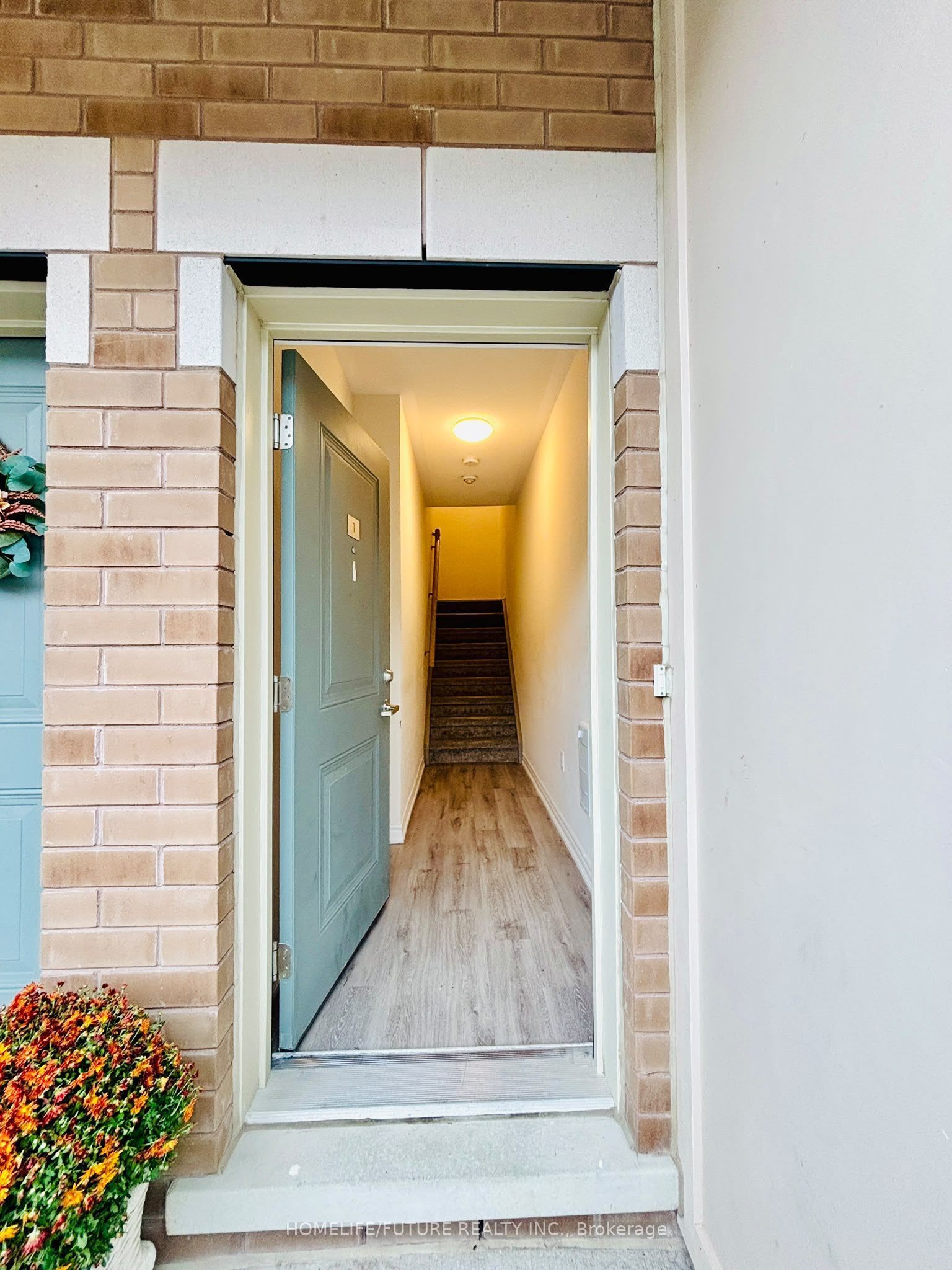 Unit 1 - 475 Beresford Path, Oshawa 2