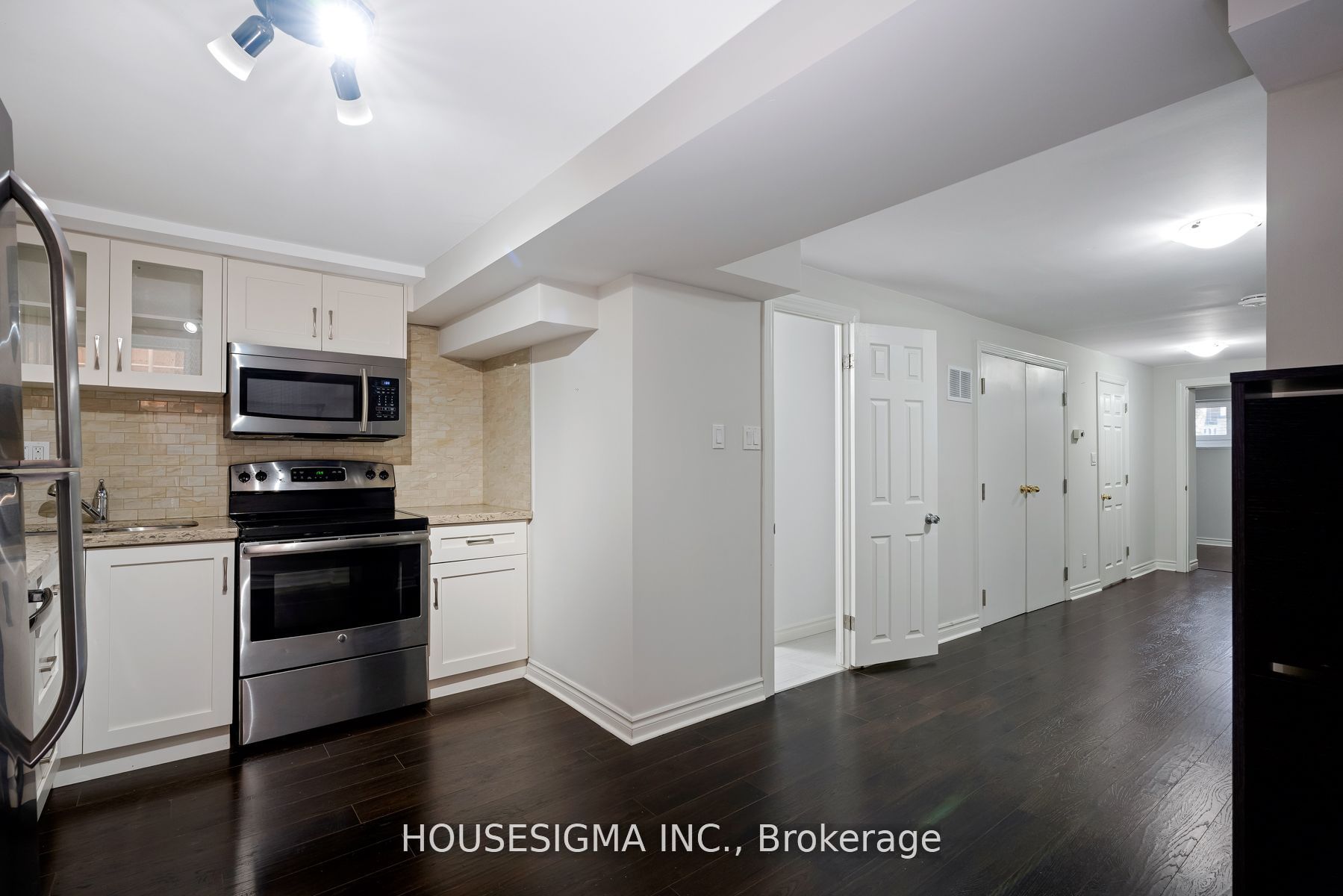 Unit Lower - 72 Redwood Avenue, Toronto 2