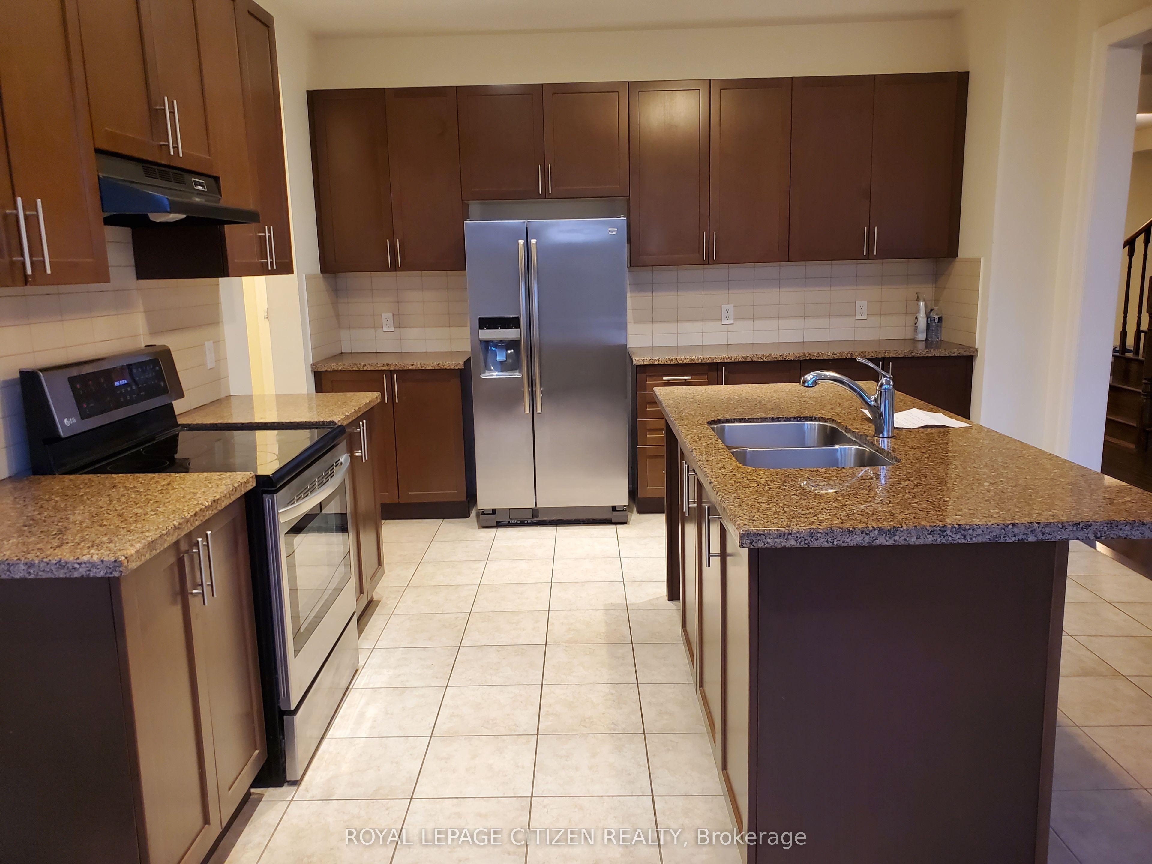 211 Symington Avenue, Oshawa 5
