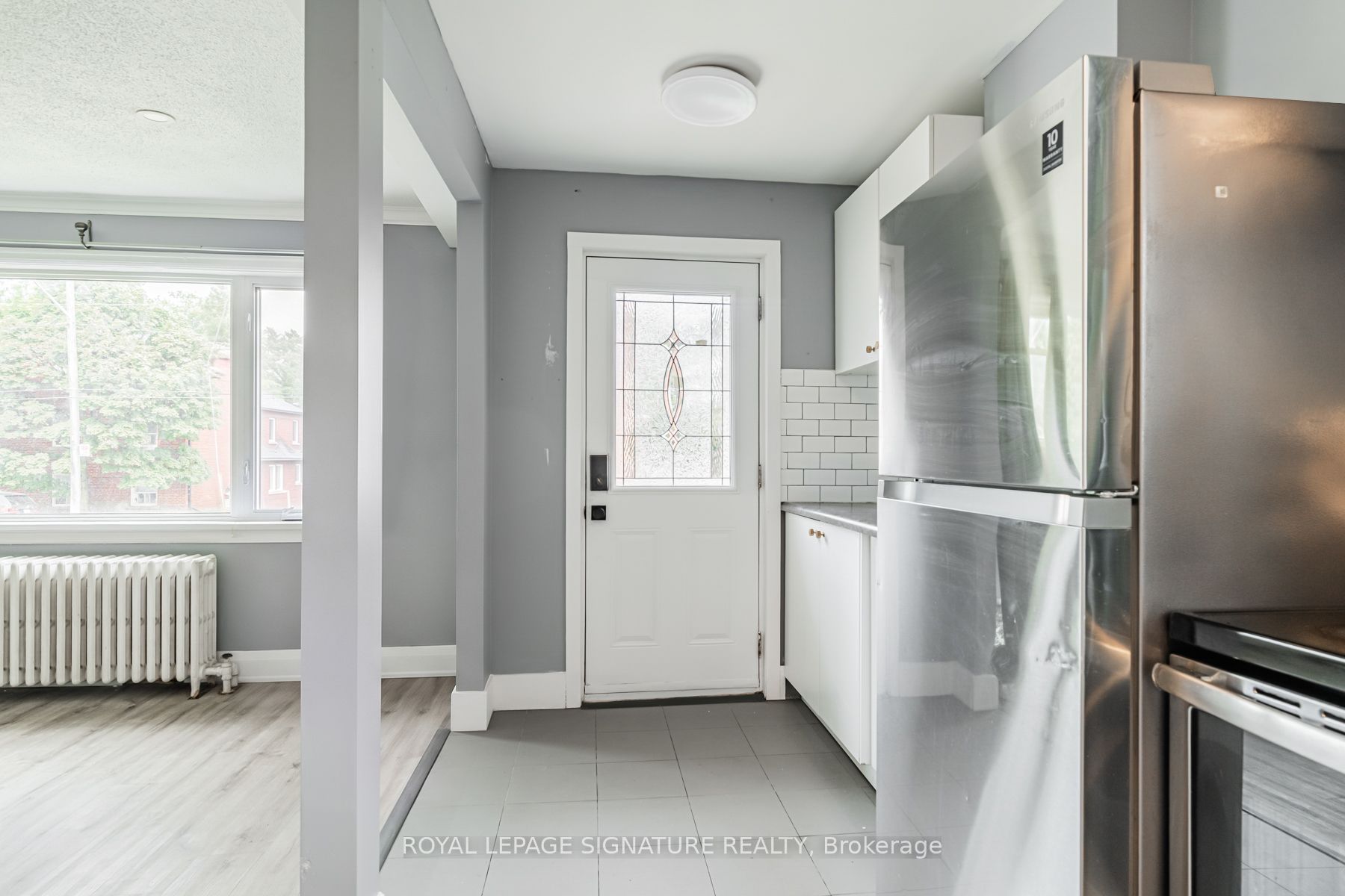 2935 St Clair Avenue E, Toronto 3