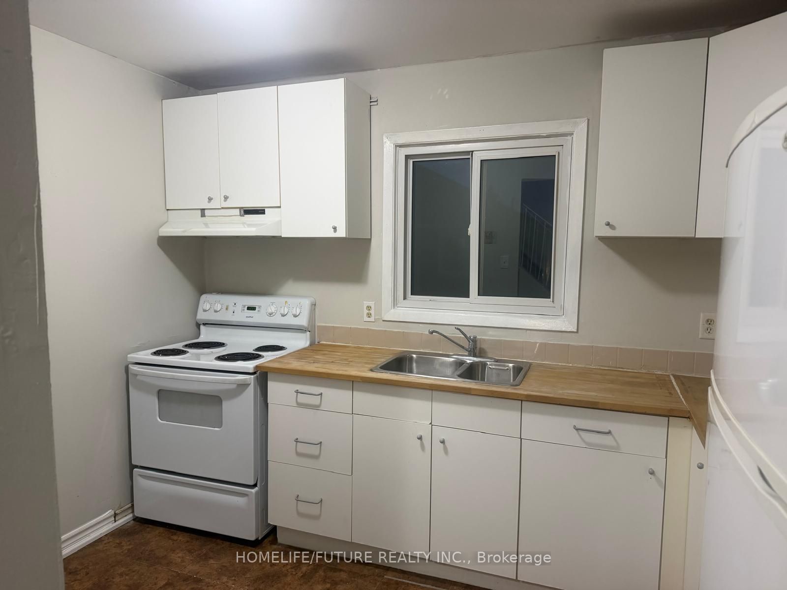 Unit 2 - 255 Porter Street, Oshawa 4