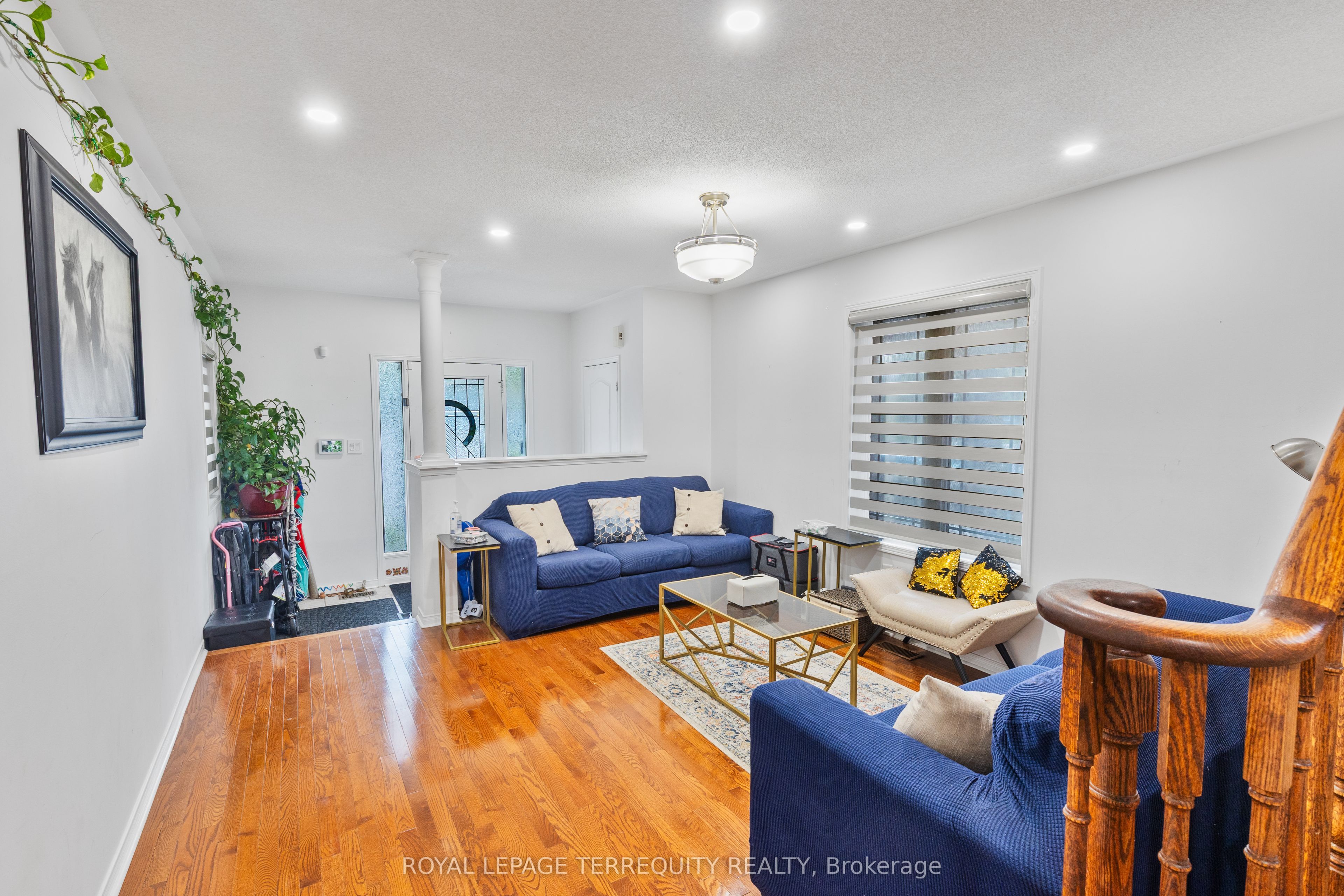 44 Thackery Drive, Ajax 2