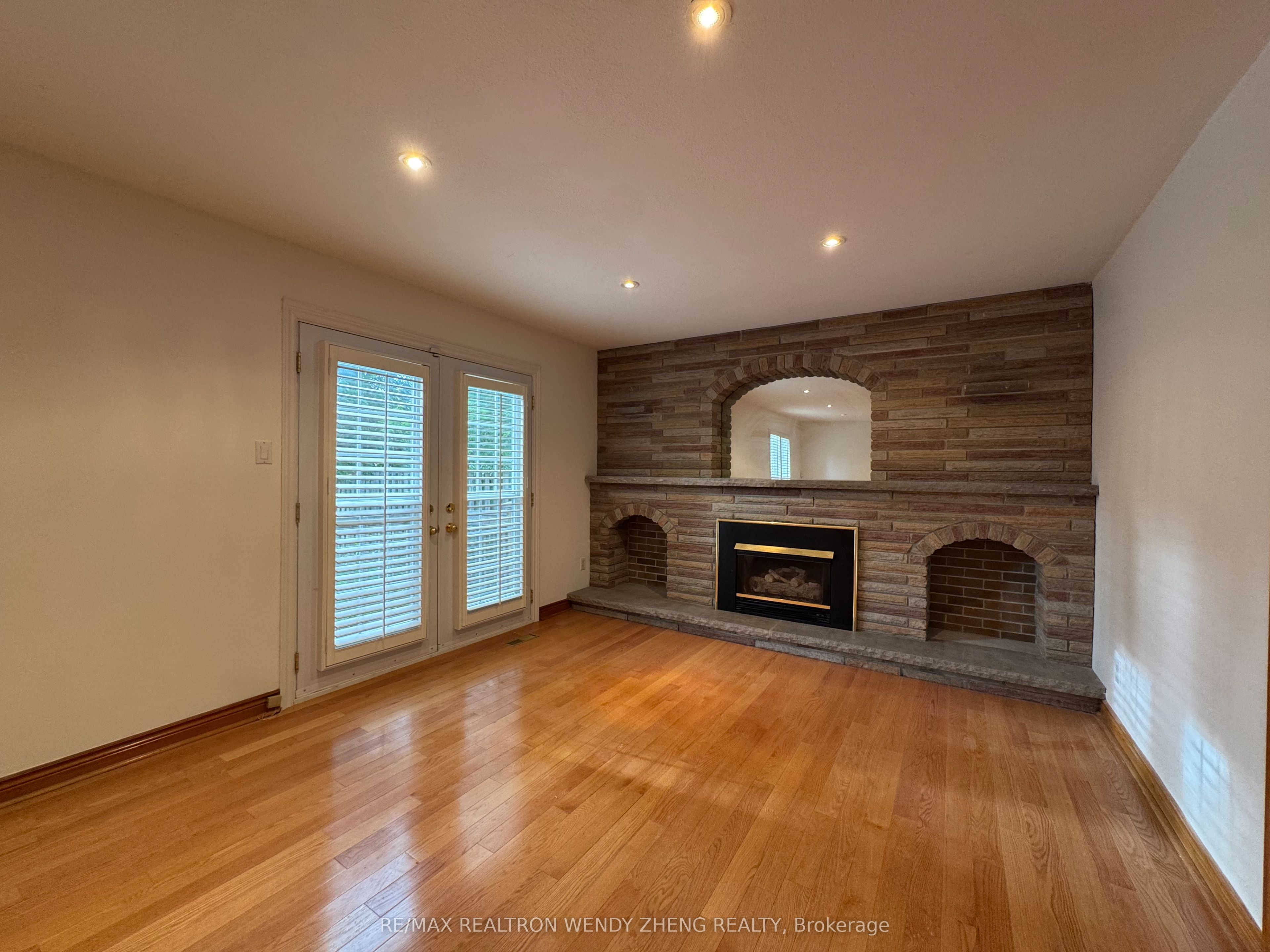 Unit Ground And Basement - 14 Scotland Road, Scarborough 4