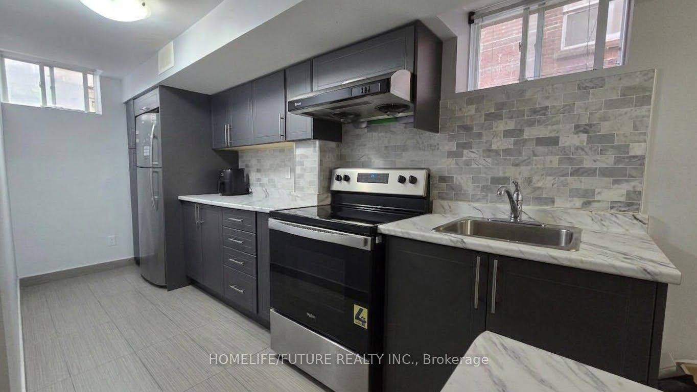 Unit Bsmt - 15 Swallowtail Road, Scarborough 4