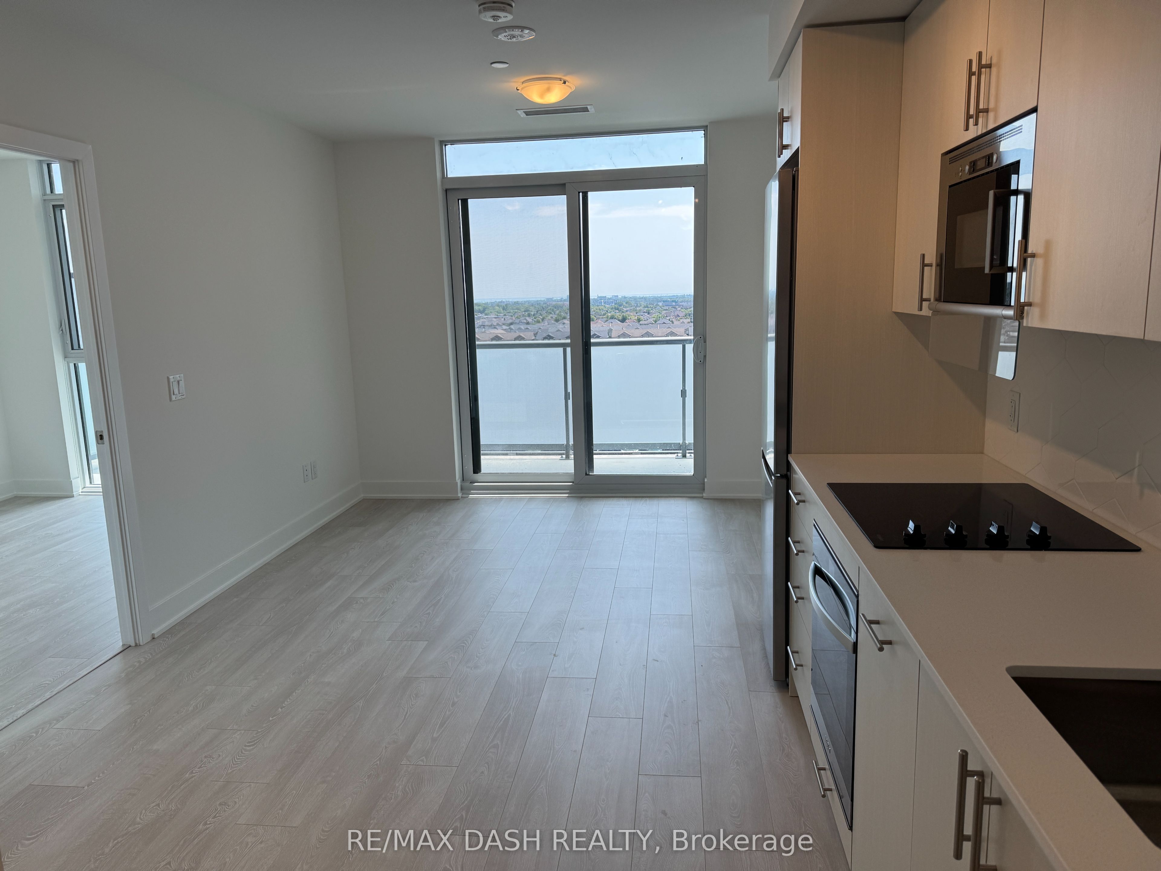 Unit 642 - 2545 Simcoe Street N, Oshawa 3