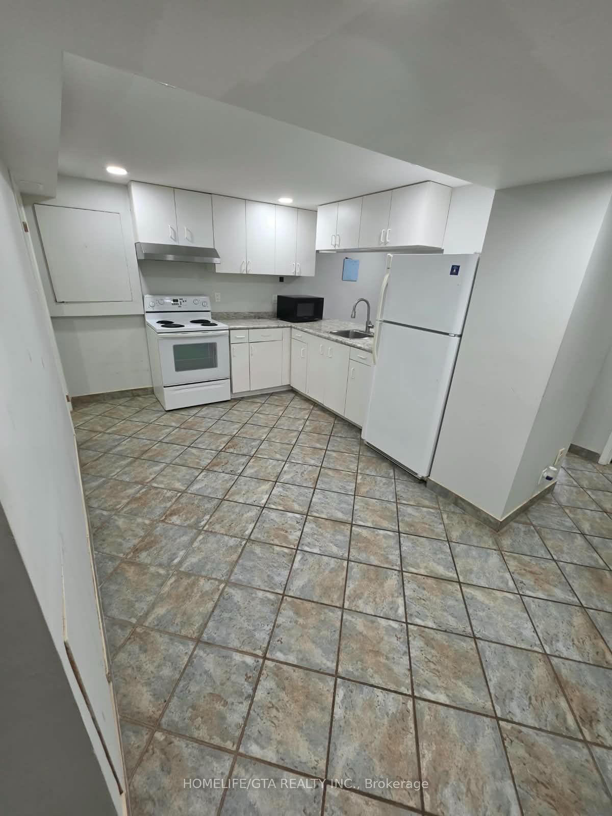 Unit Basement - 214 Ravenscroft Road, Ajax 5