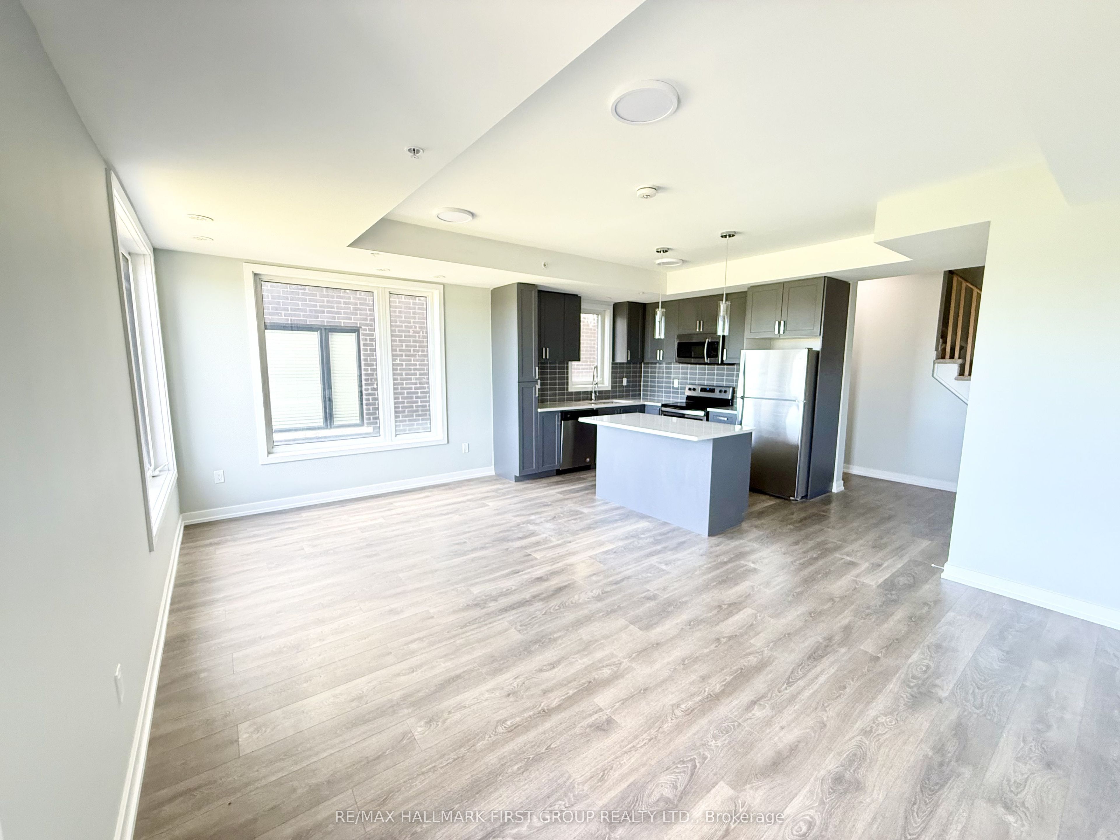 Unit 318 - 1555 Kingston Road, Pickering 2