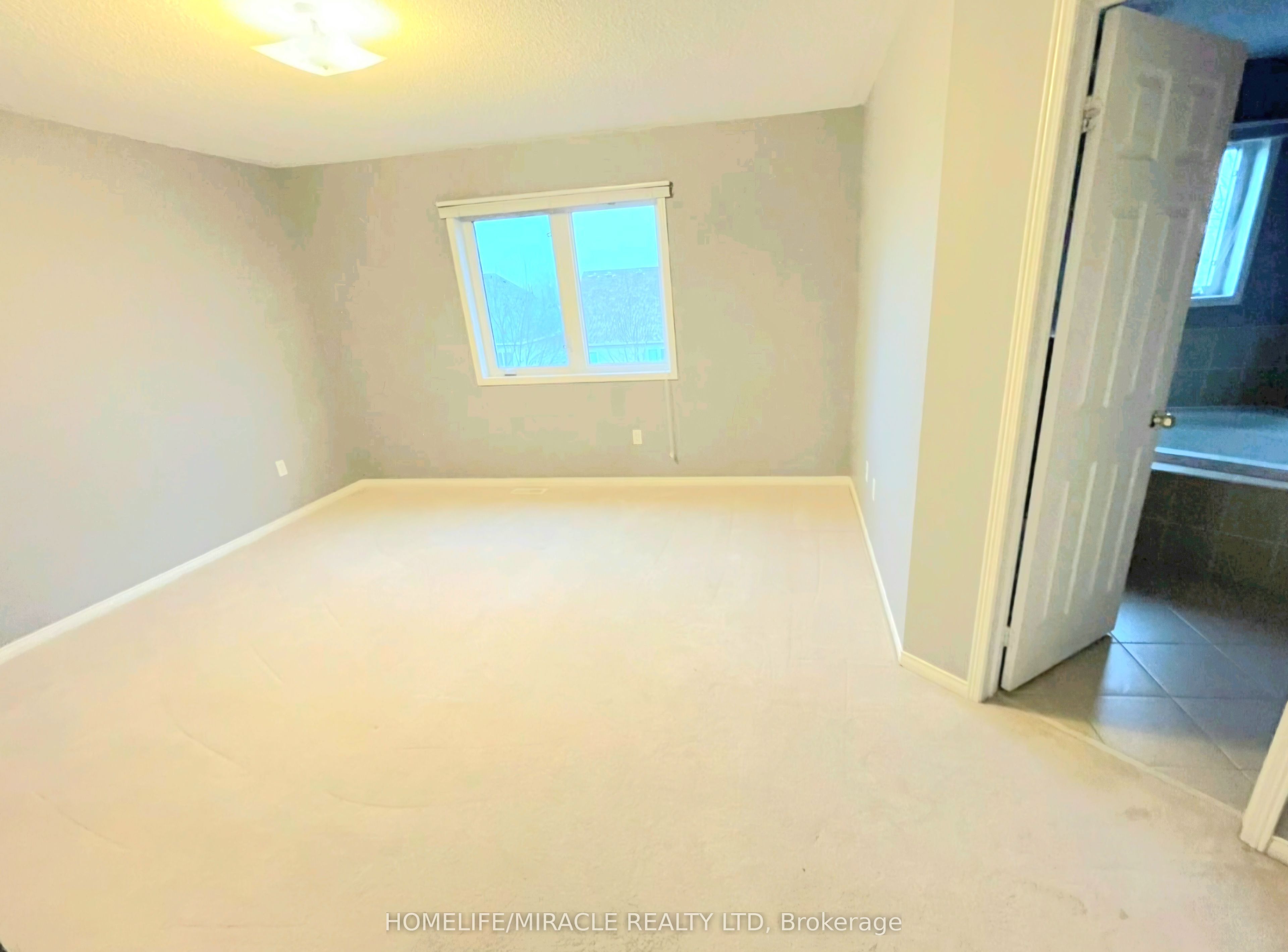 857 Taggart Crescent, Oshawa 4