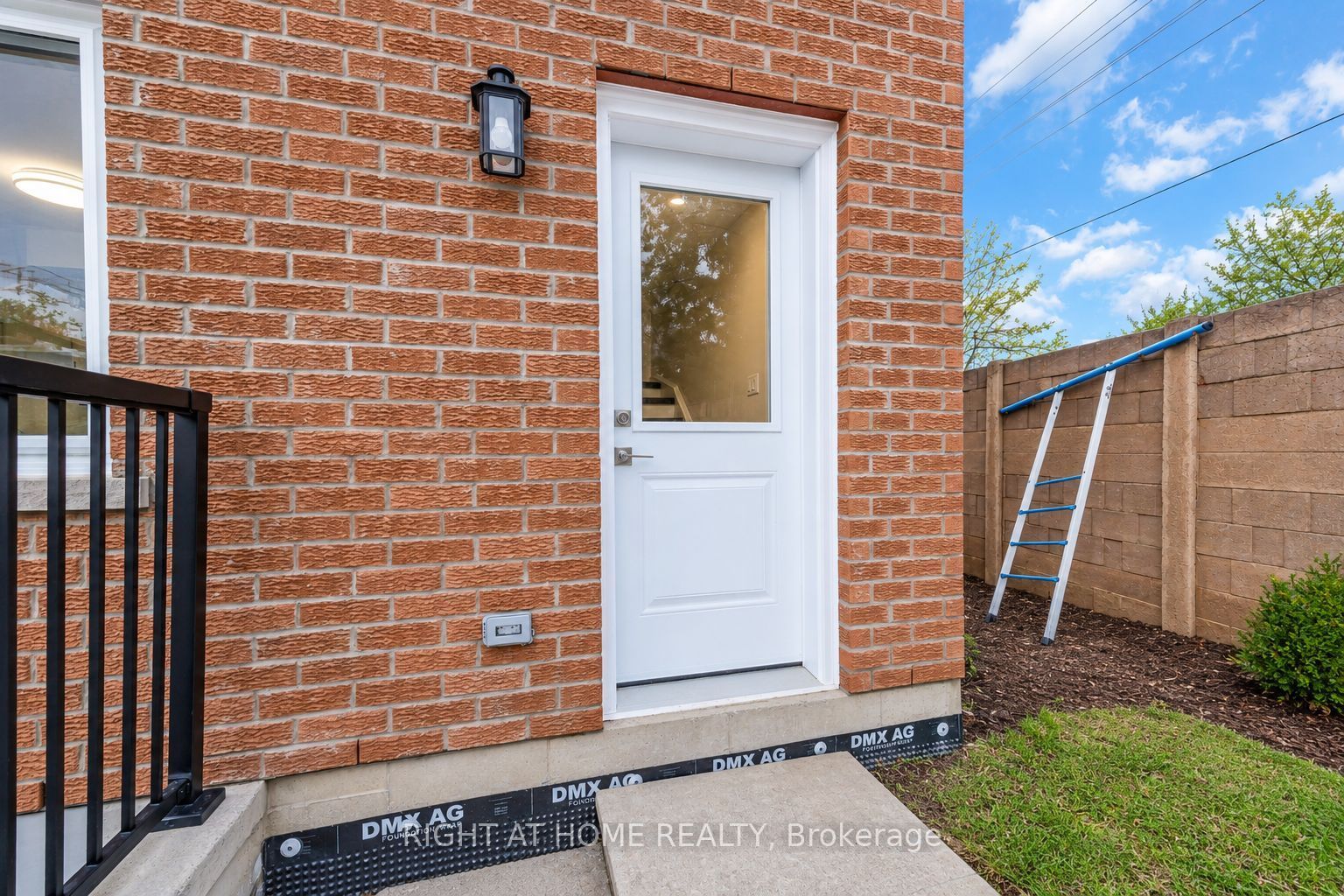 Unit B - 23 Kirkham Drive, Ajax 4