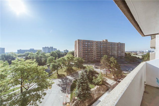 Unit 606 - 120 Dundalk Drive, Scarborough 3