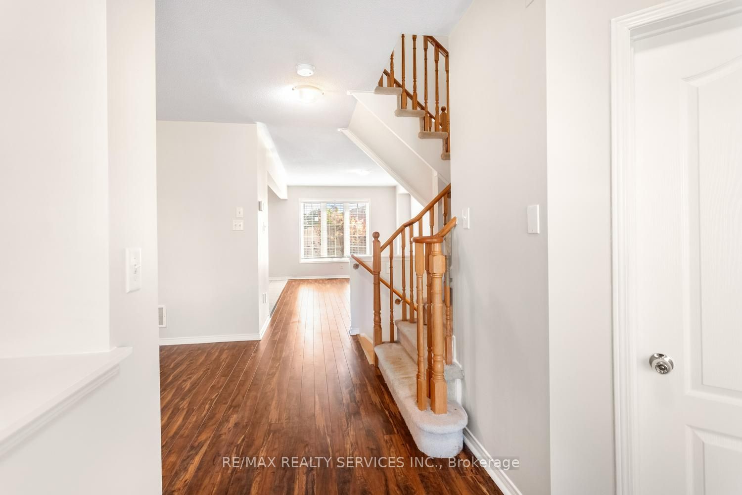 5 Dollery Gate, Ajax 5