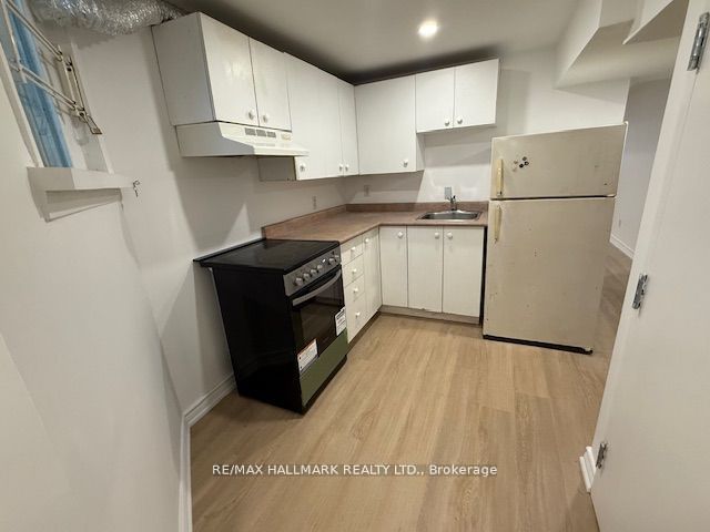 Unit Lower - 57 Hiawatha Road, Toronto 4