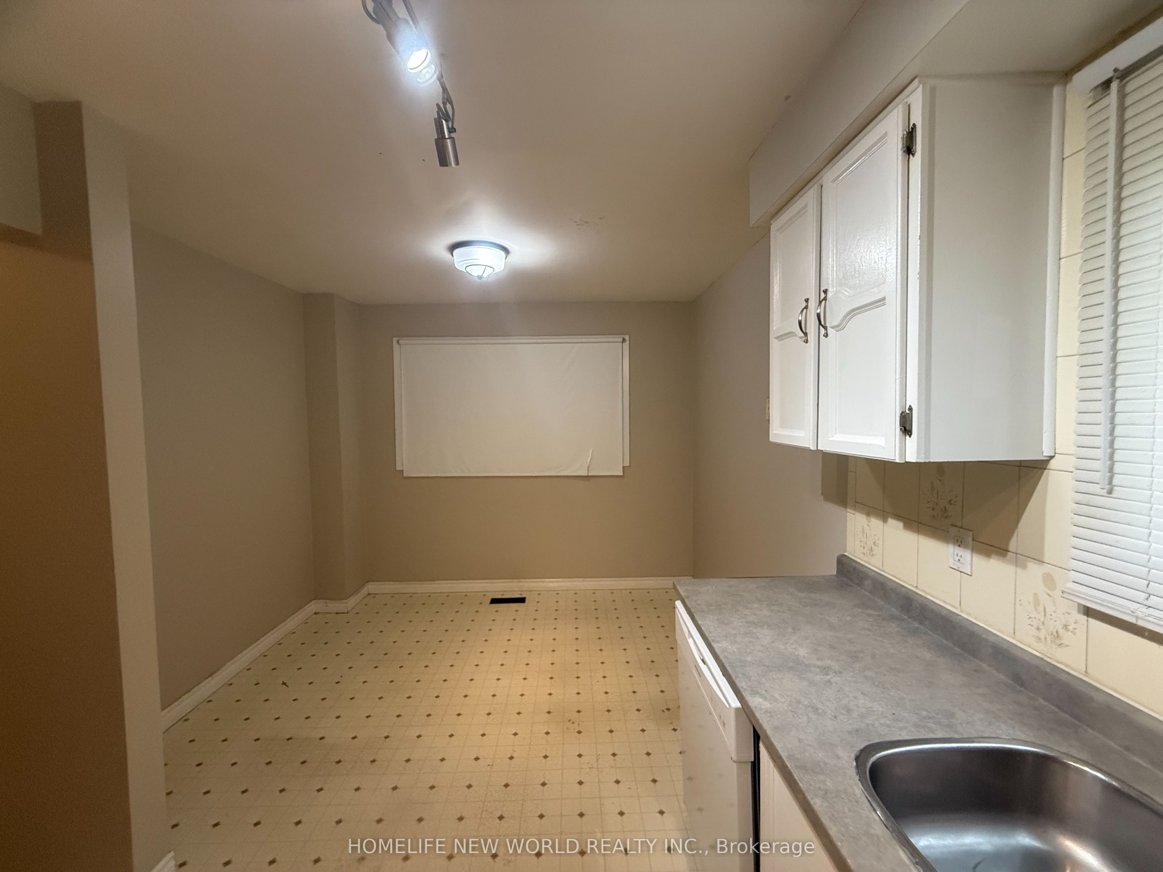 Unit Main, Lower - 12 Jacob Drive, Whitby 4