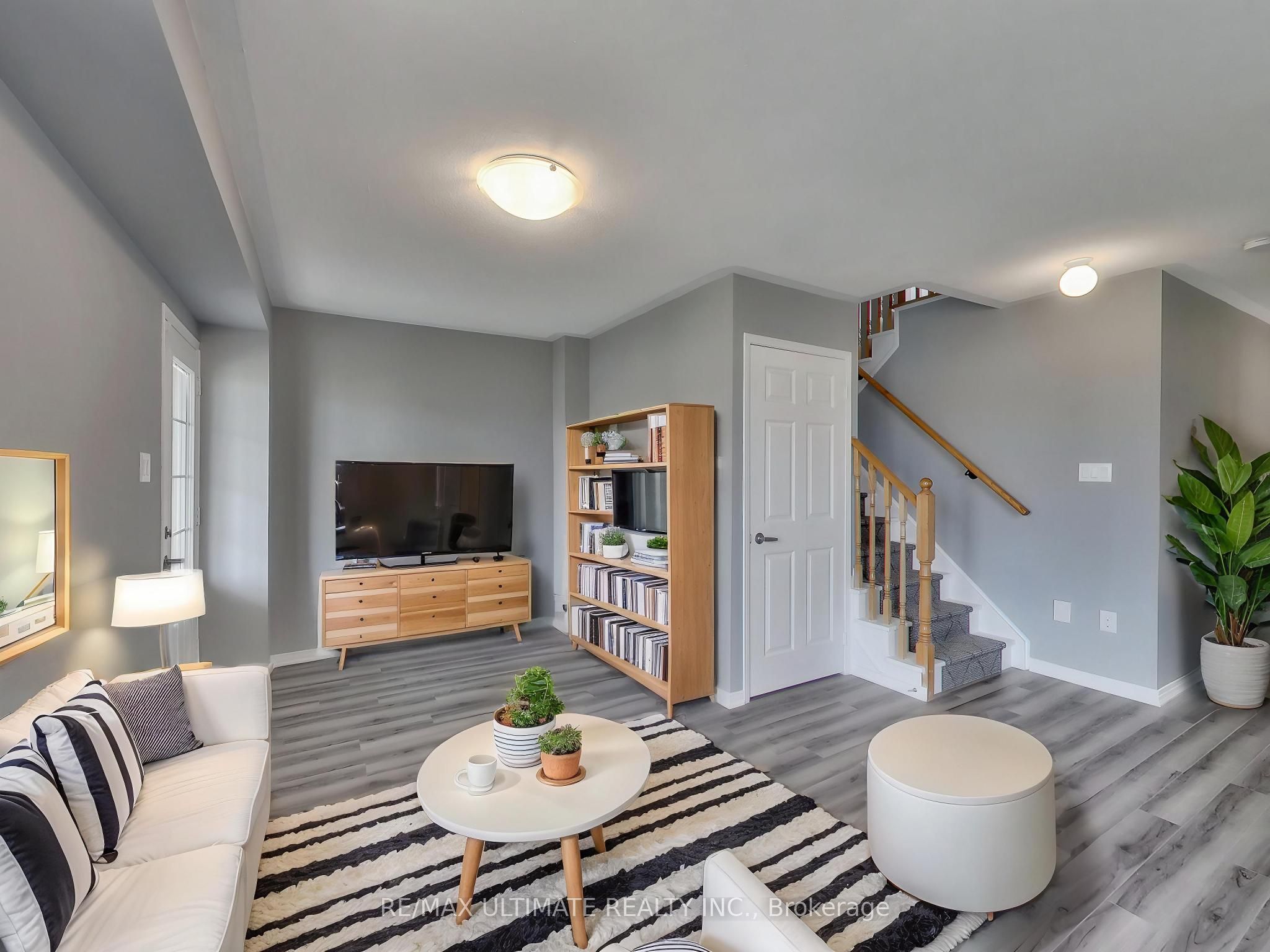 487 Rossland Road E, Ajax 5
