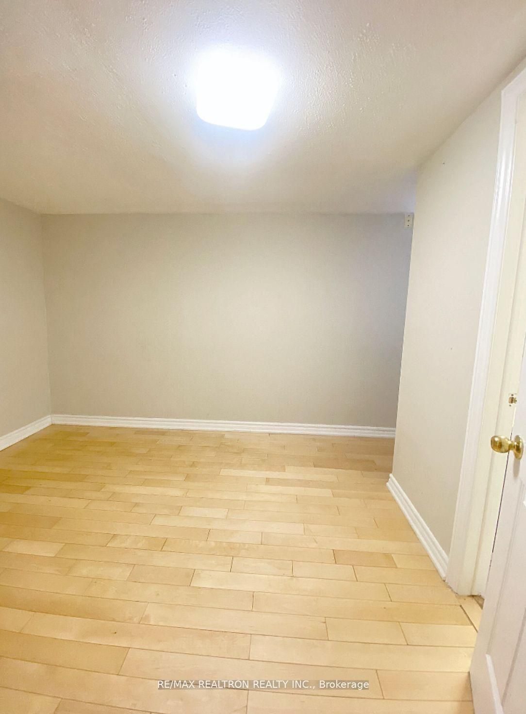 Unit Lower - 208 Roxanne Crescent, Scarborough 5