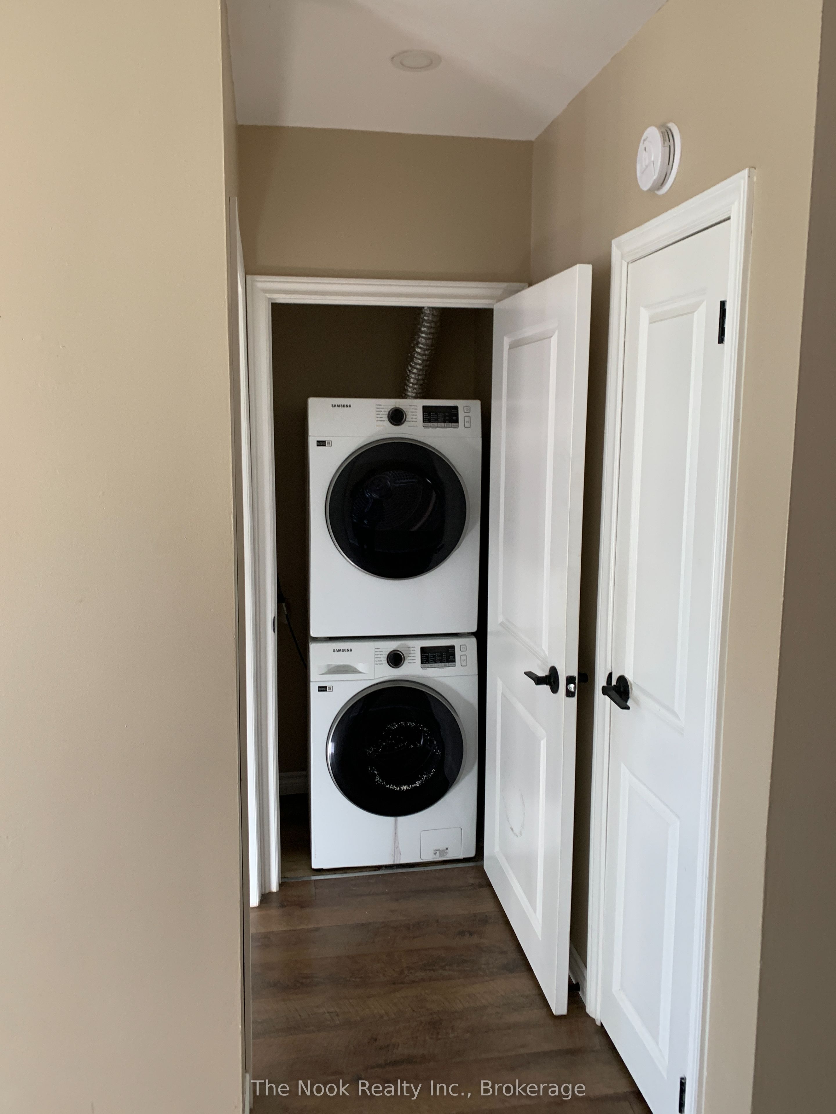 Unit Upper - 210 Dovedale Drive, Whitby 5