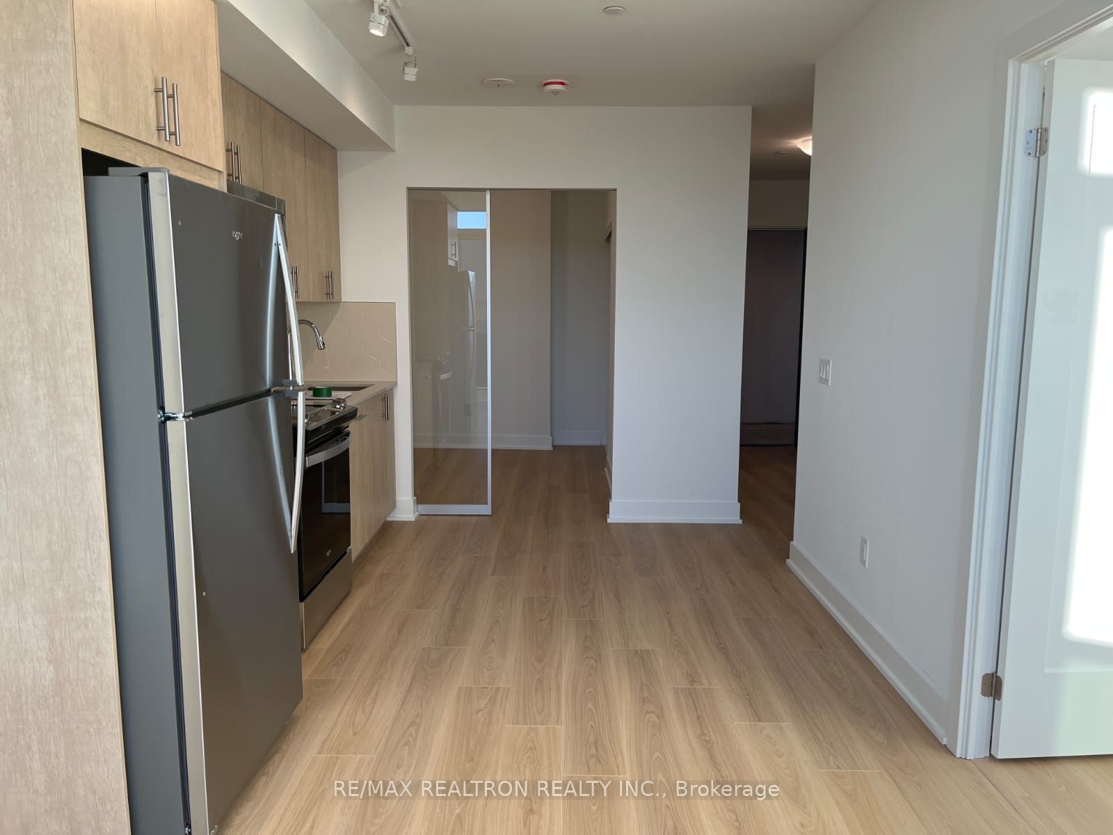 Unit 305 - 2545 Simcoe Street N, Oshawa 2