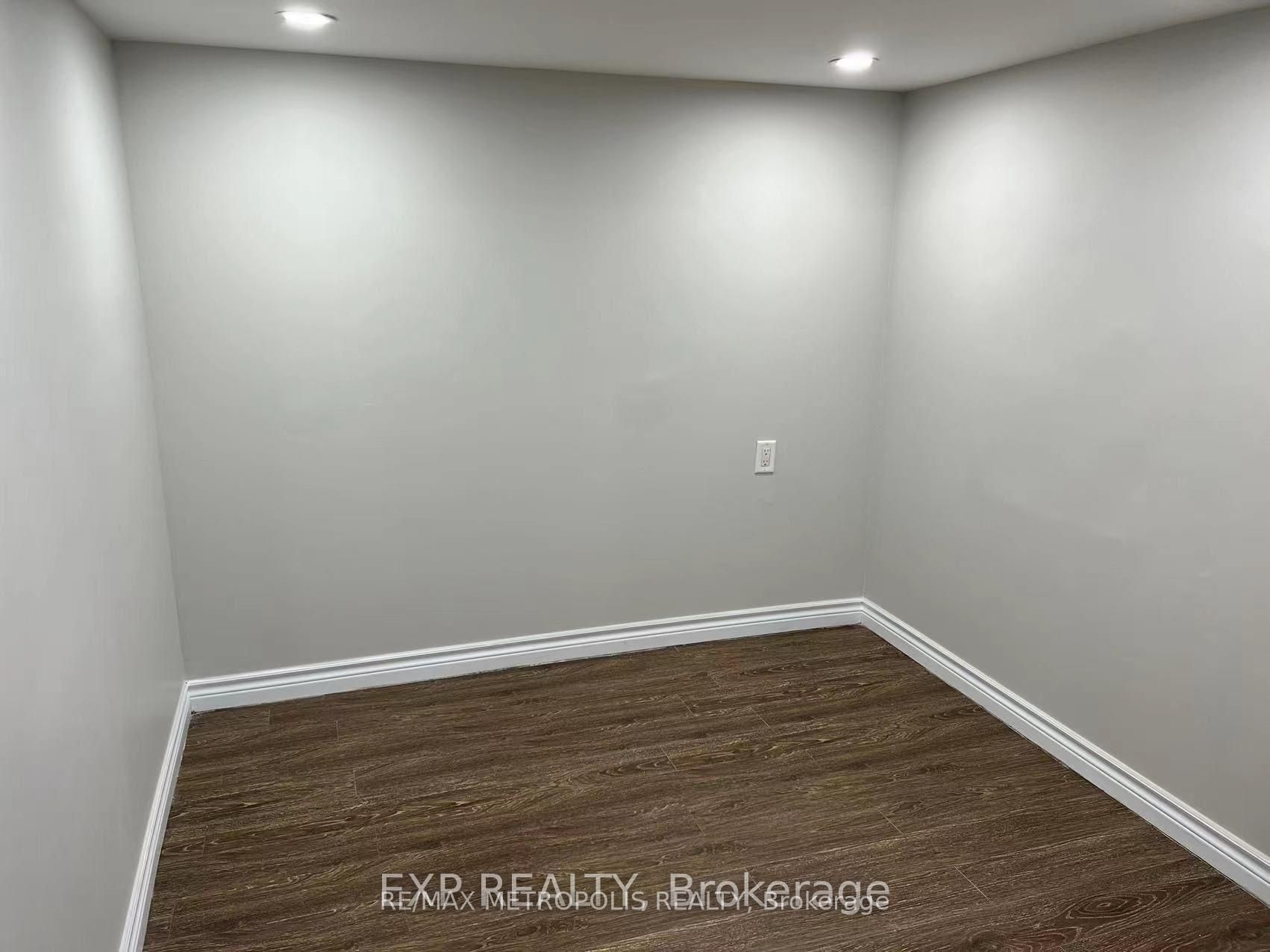 Unit Bsmt - 6 Mid Pines Road, Scarborough 3