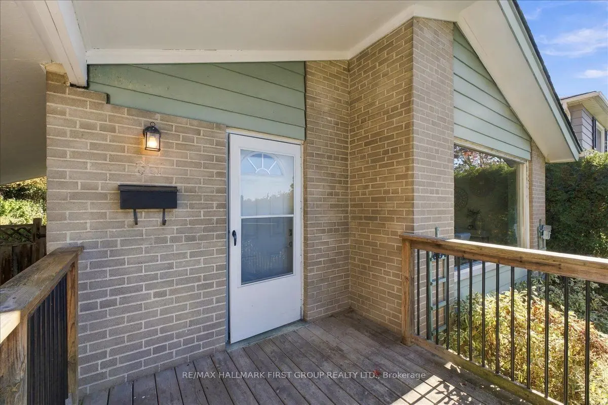 867 Chapleau Drive, Pickering, Ontario For Sale | HouseSigma