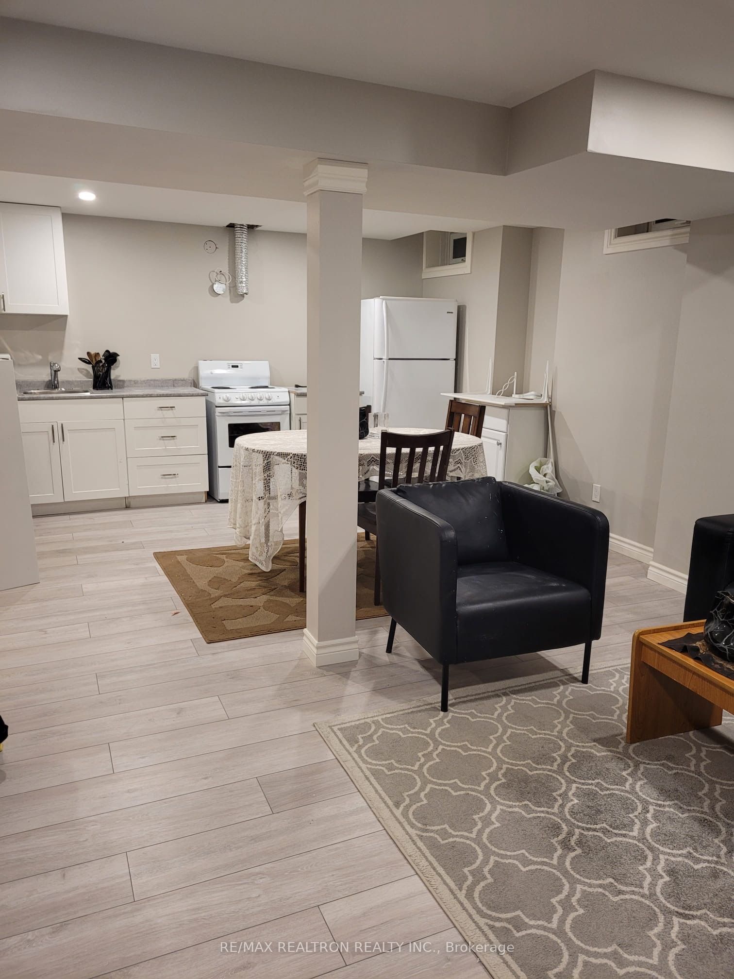 Unit Bsmt A - 7 Billingham Heights, Aurora 2