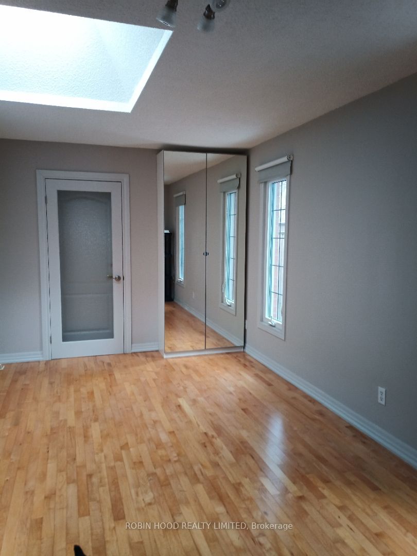 Unit Rear - 15 Gayla Street S, Vaughan 2