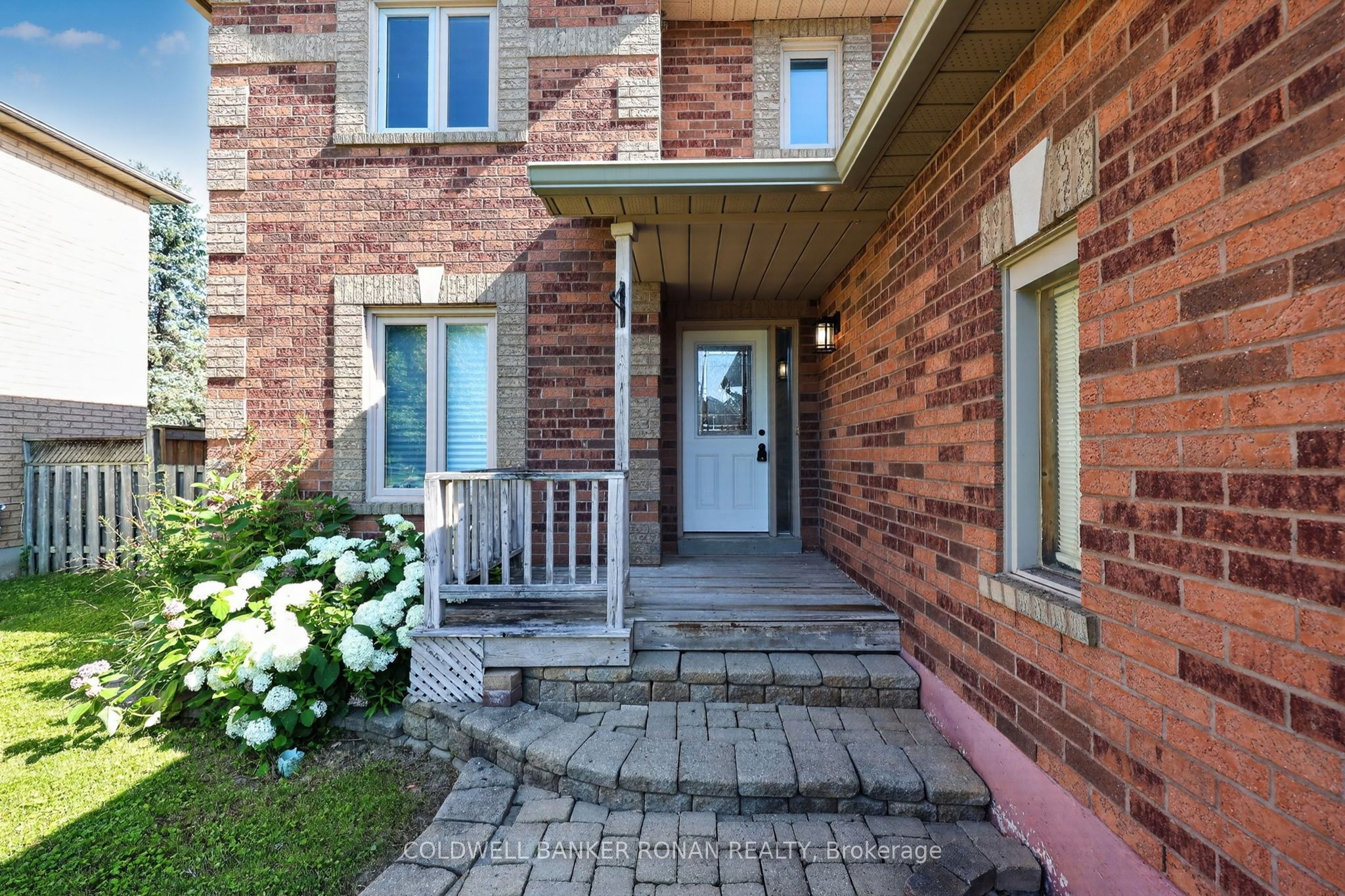 8 McCullough Avenue, New Tecumseth 3