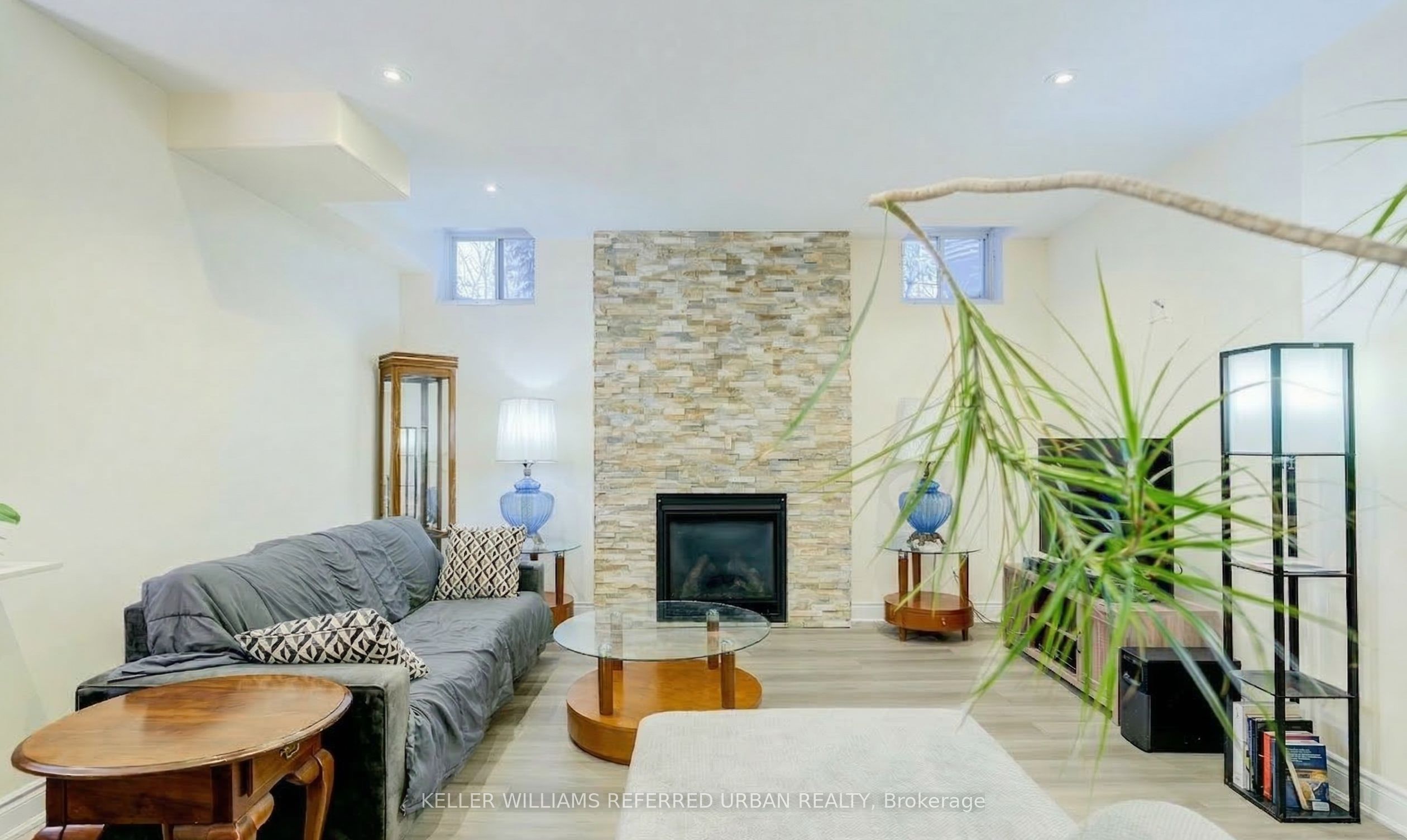 Unit Bsmt - 161 Vanda Drive, Vaughan 2