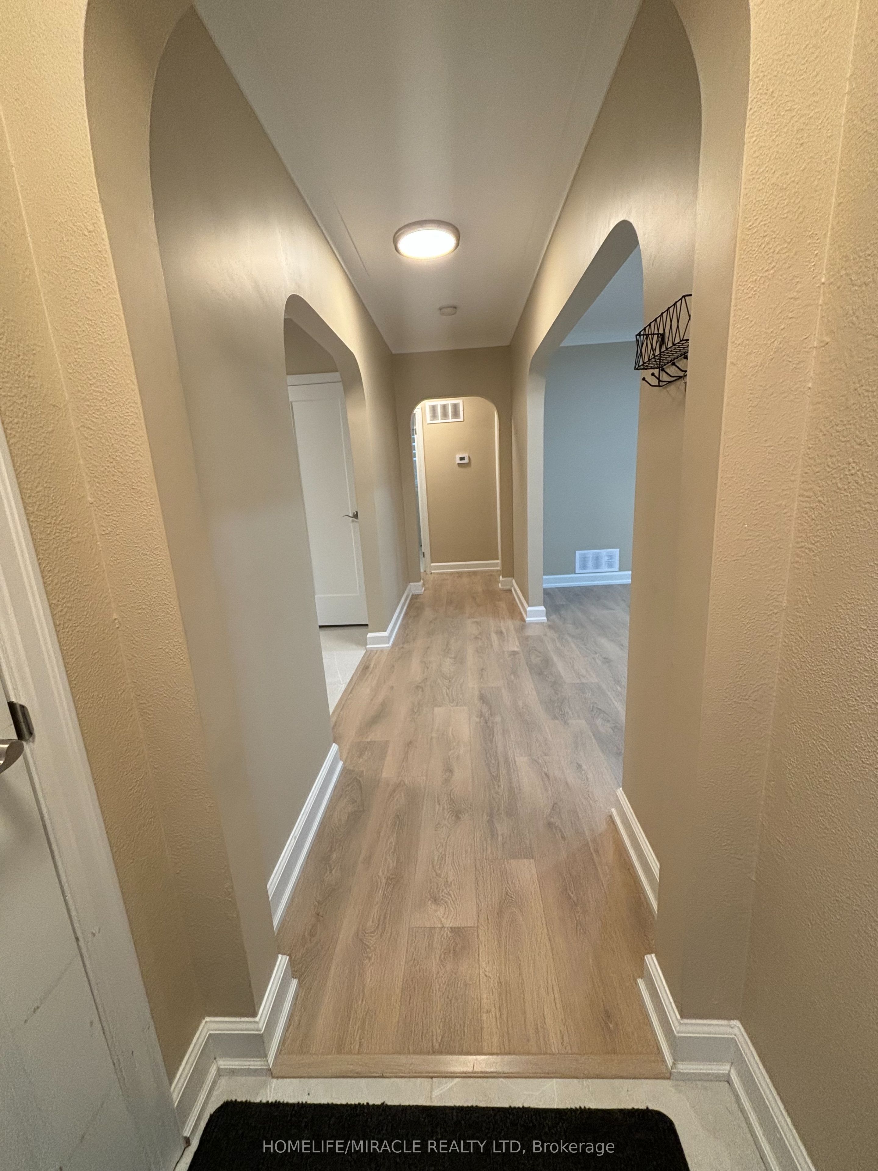 Unit Upper floor suite - 54 Hawman Avenue, Vaughan 2