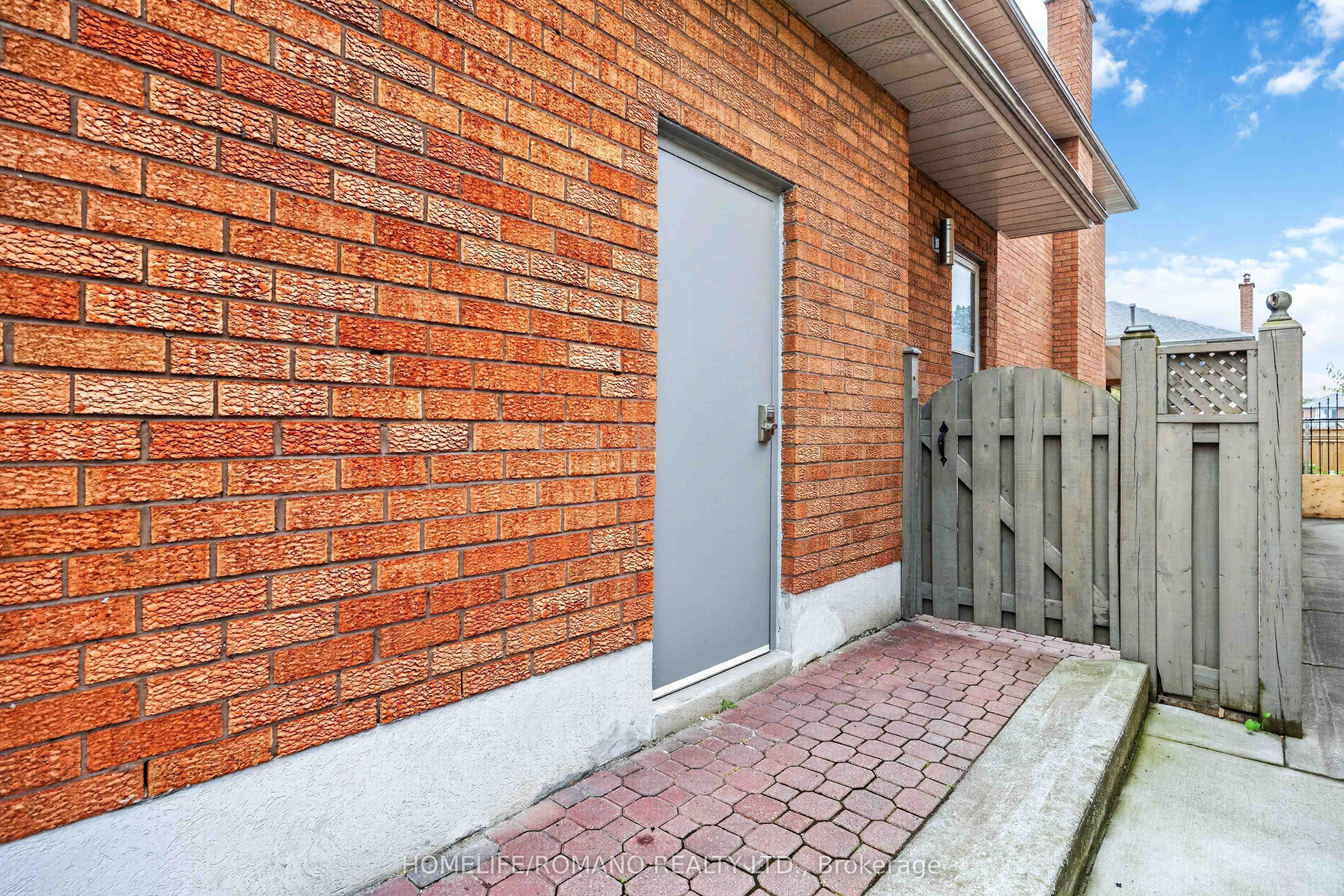 Unit Bsmt - 61 Gas Light Crescent, Vaughan 5