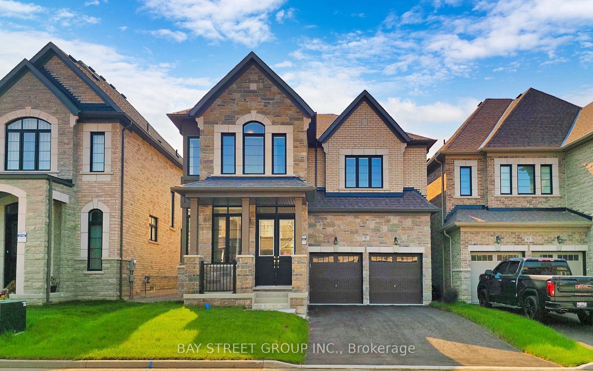 Upper Two Bedrooms - 97 Halldorson Avenue, Aurora 1