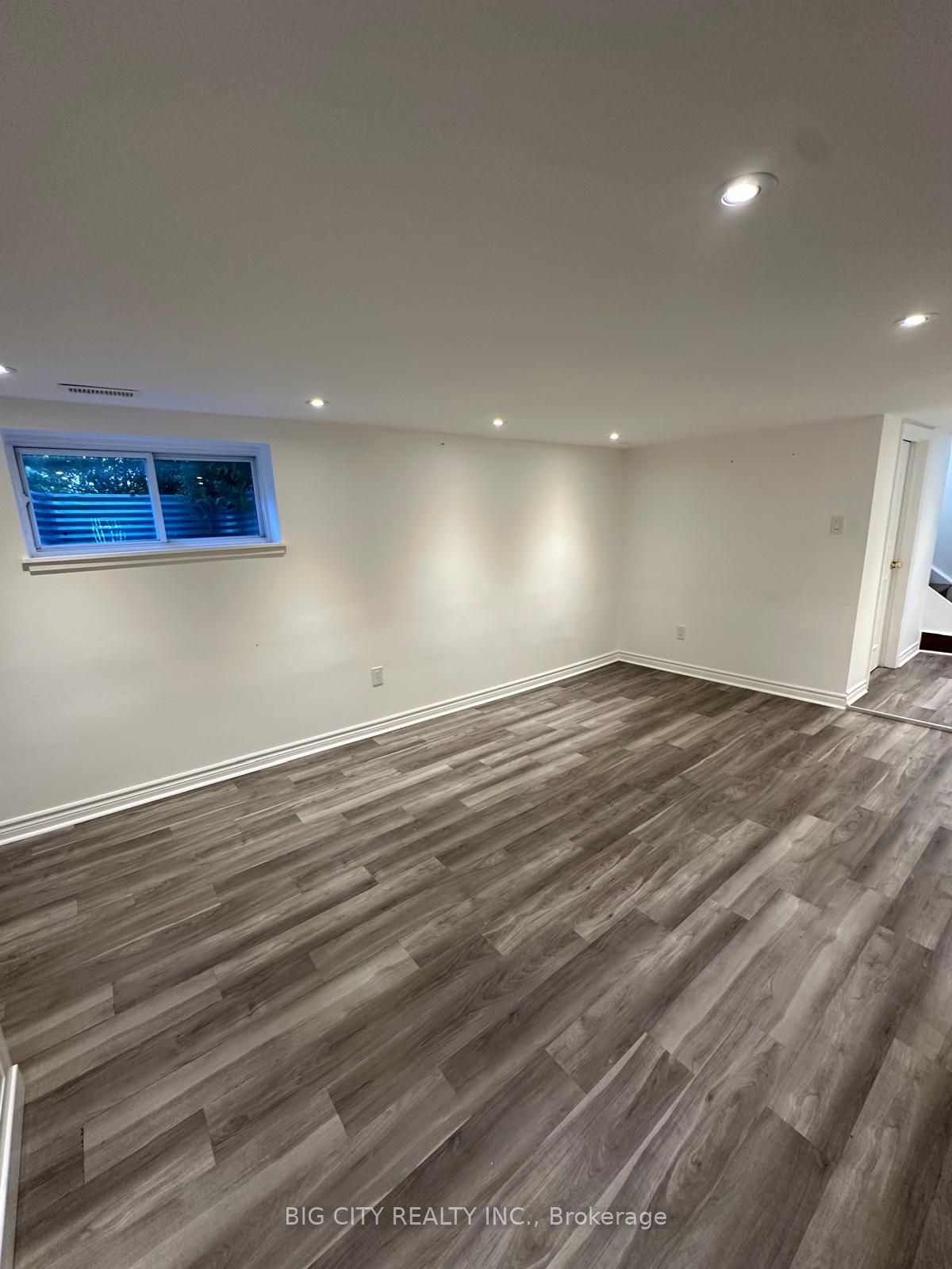 94 Wright Street, Richmond Hill 5