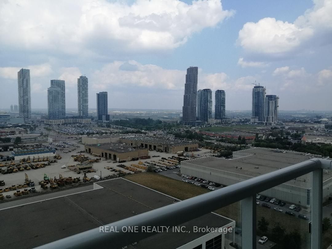 Unit 2001 - 38 Honeycrisp Crescent, Vaughan 3