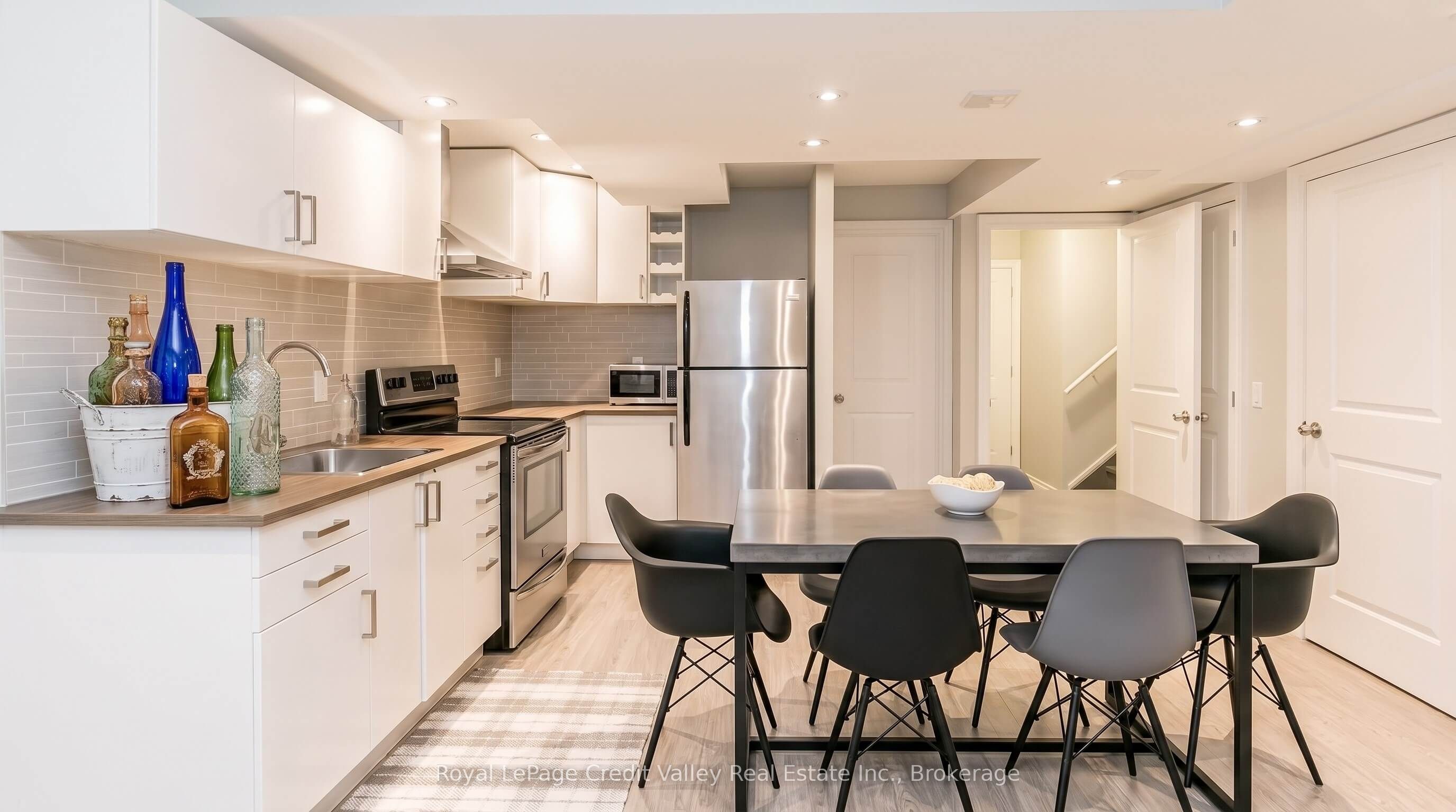 Unit BSMT - 9 Old Field Crescent, East Gwillimbury 3