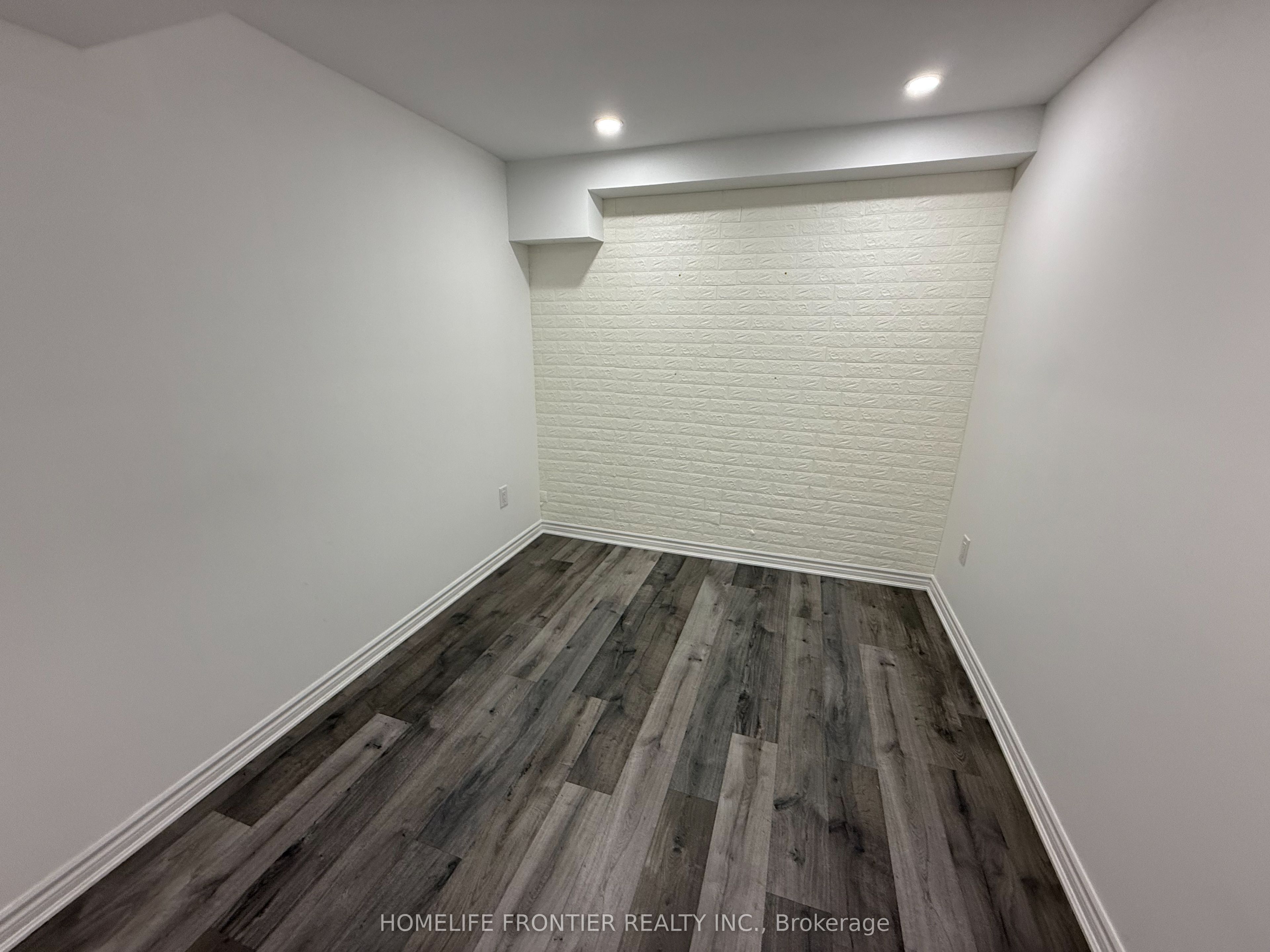 Unit BASEMENT - 586 Sweetwater Crescent, Newmarket 3