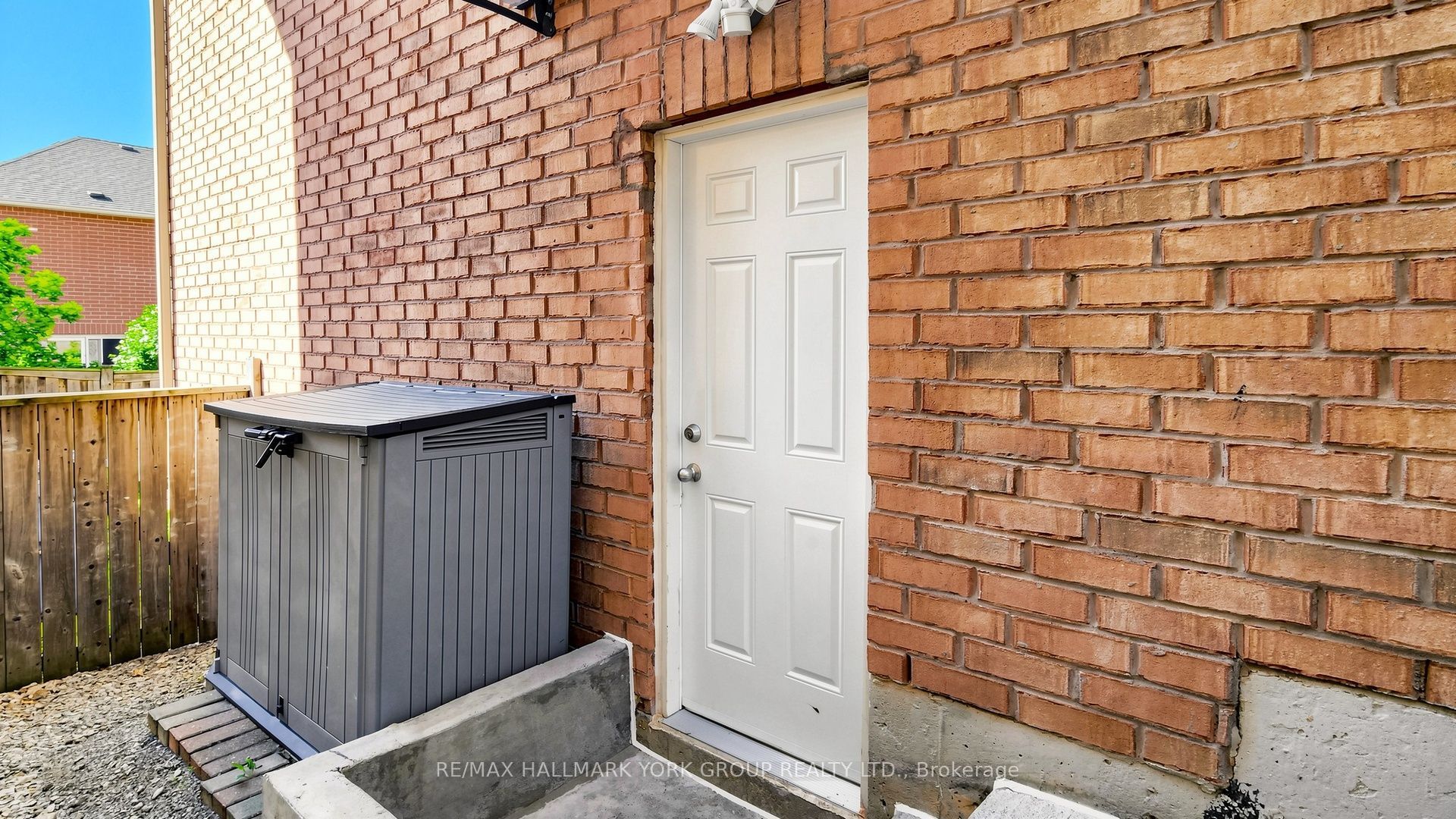 Unit BSMT - 186 Wainscot Avenue, Newmarket 3