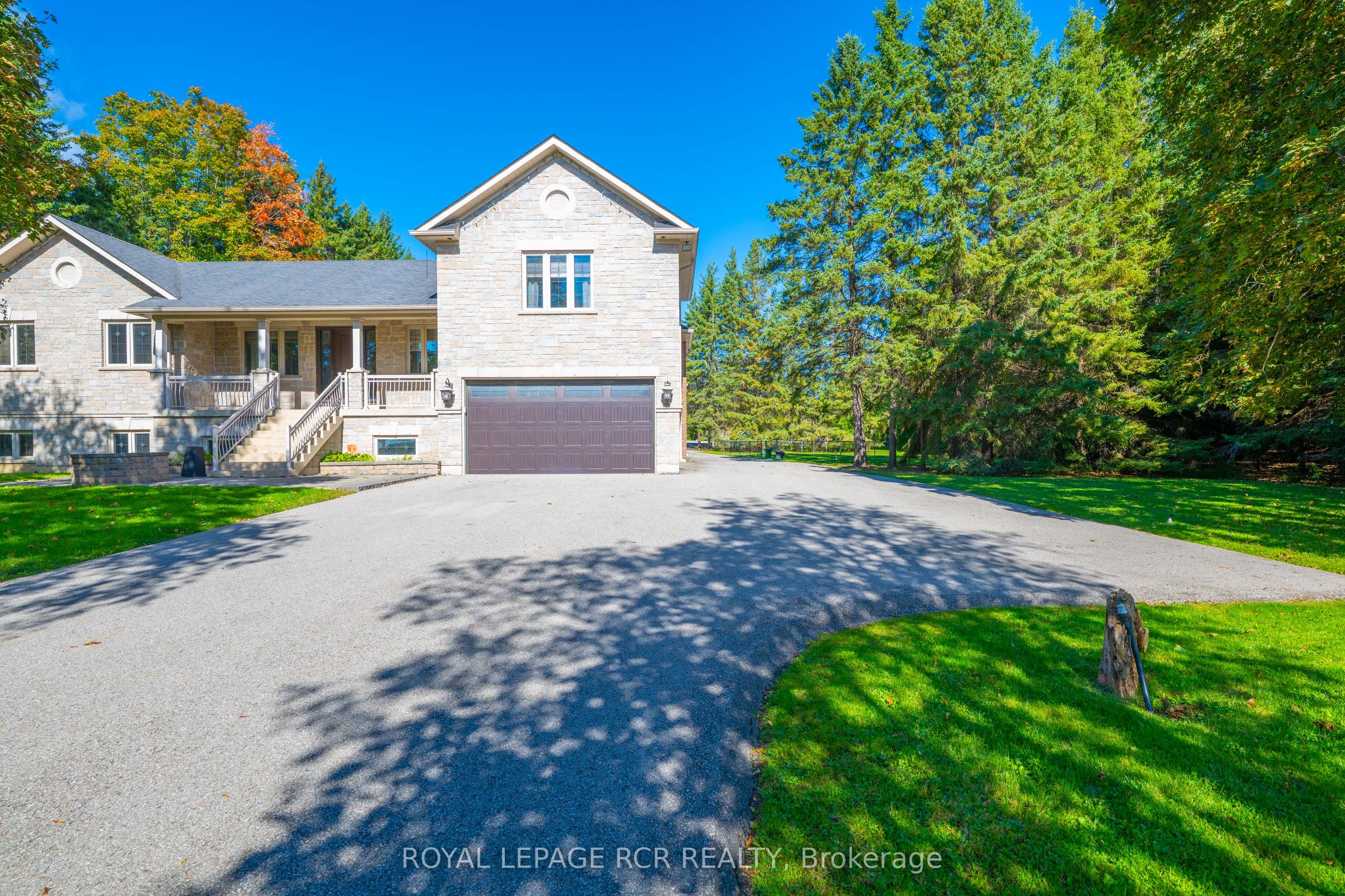 986 15th Side Road, King 4