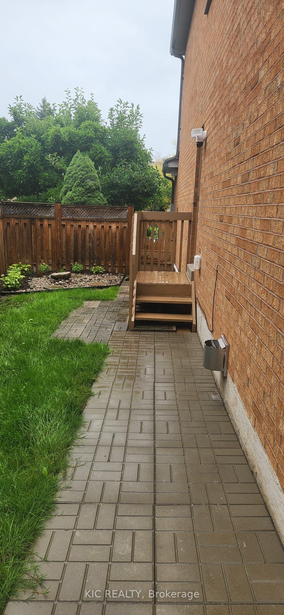 Unit Basement - 618 Ponting Place, Newmarket 2