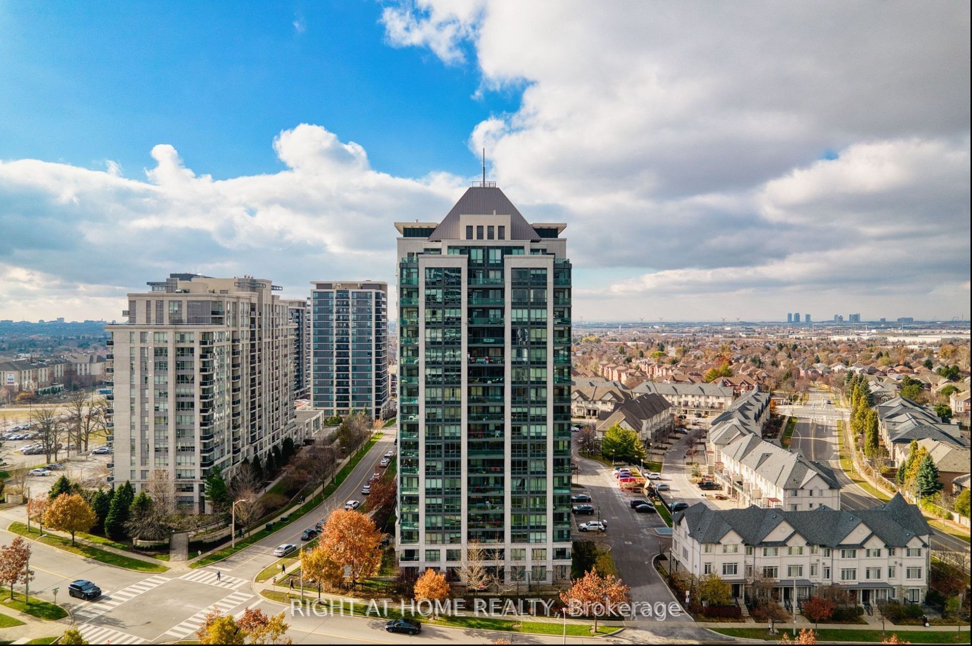 Unit 804 - 20 North Park Road, Vaughan 2