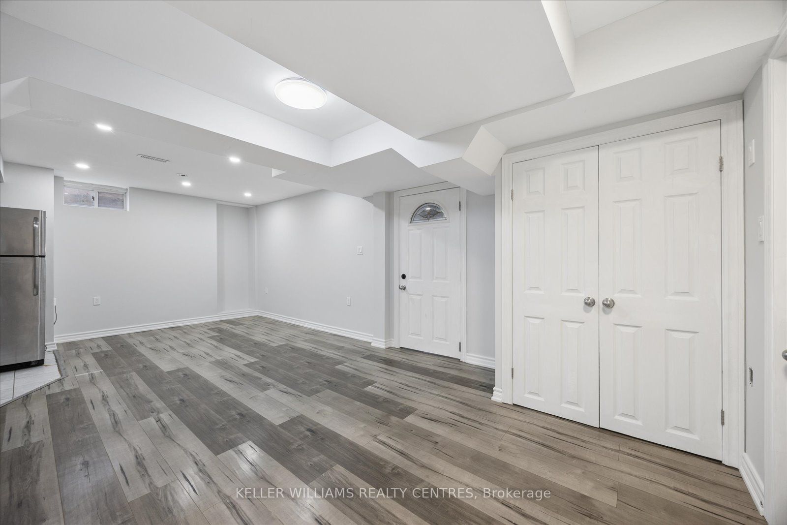 Unit Basement 1 - 277 Gibson Circle, Bradford West Gwillimbury 4