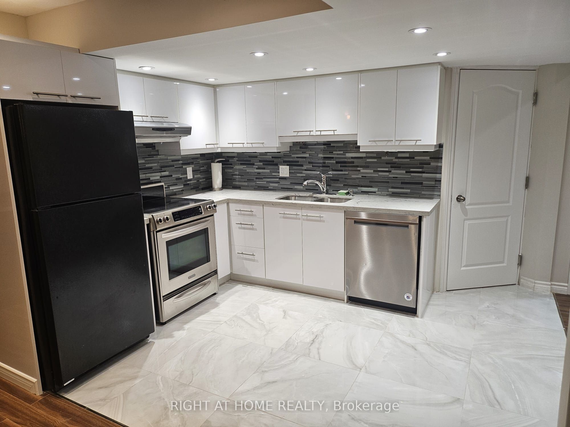Unit Basement - 58 Stemmle Drive, Aurora 4