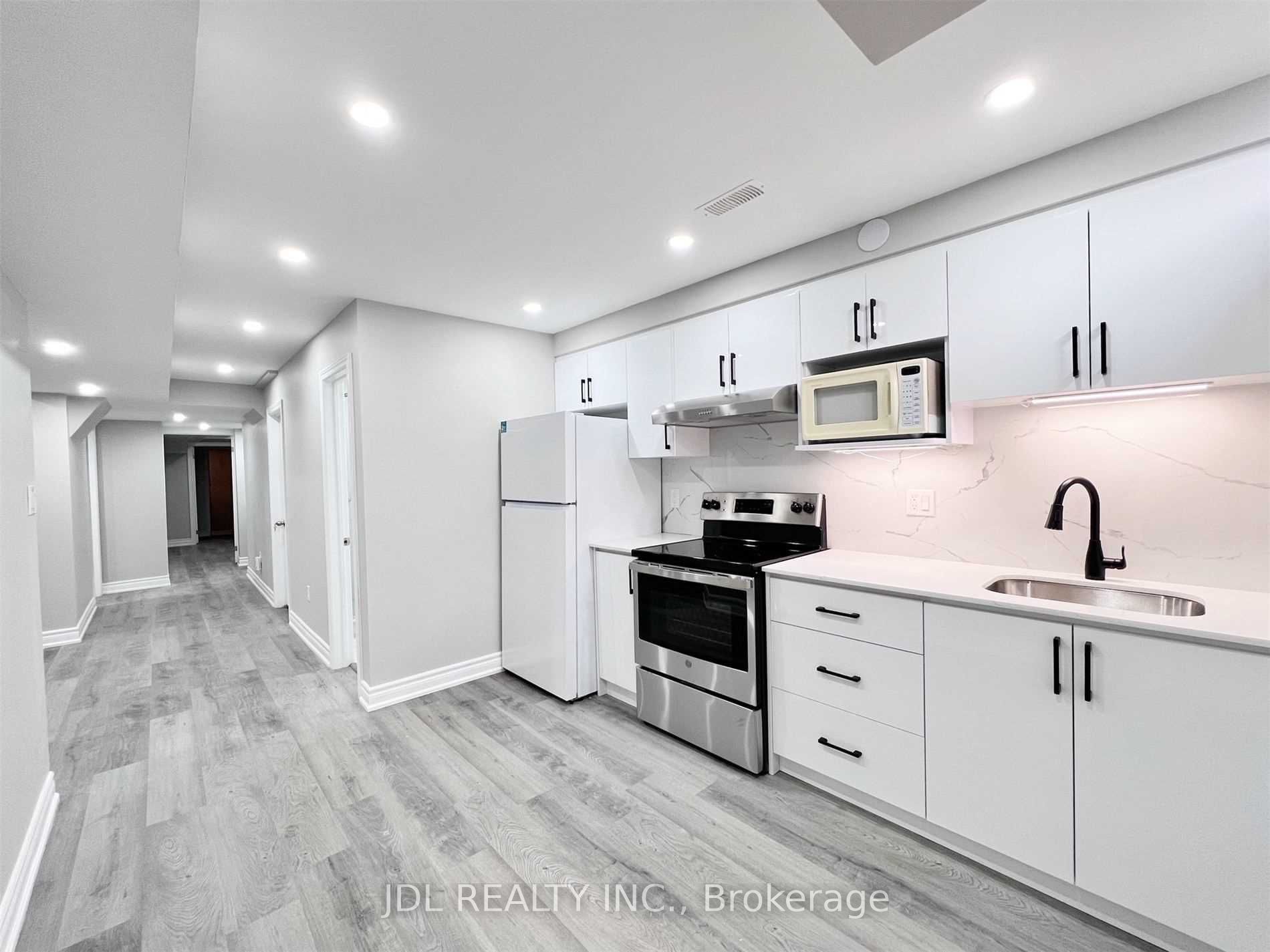 Unit Bsmt - 43 Portage Avenue, Richmond Hill 4