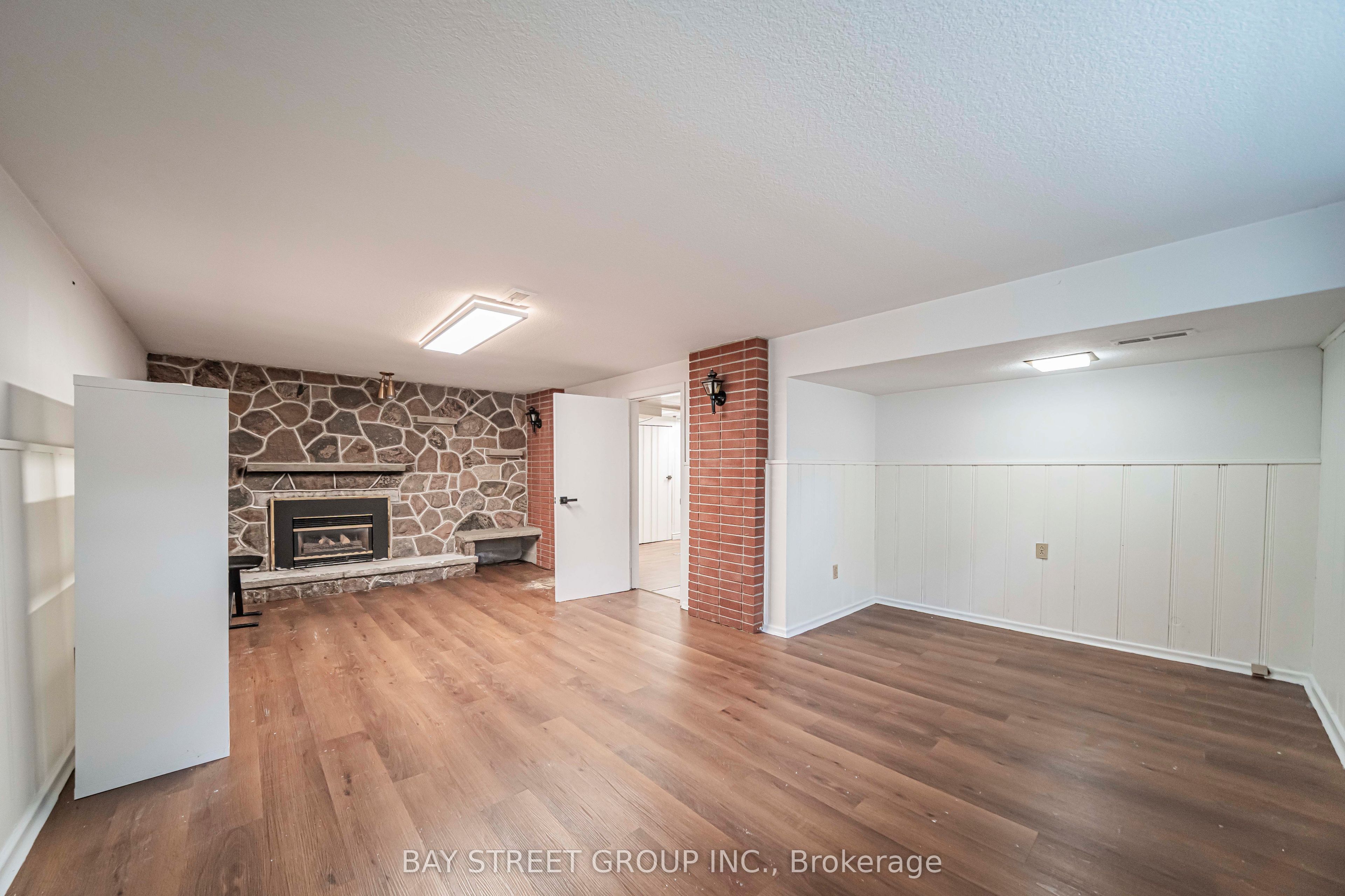 Unit Lower - 394 Centre Street E, Richmond Hill 4