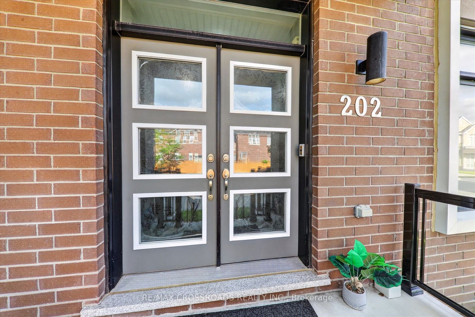 Unit Main and 2nd foloor - 202 Webb Street, Markham 4