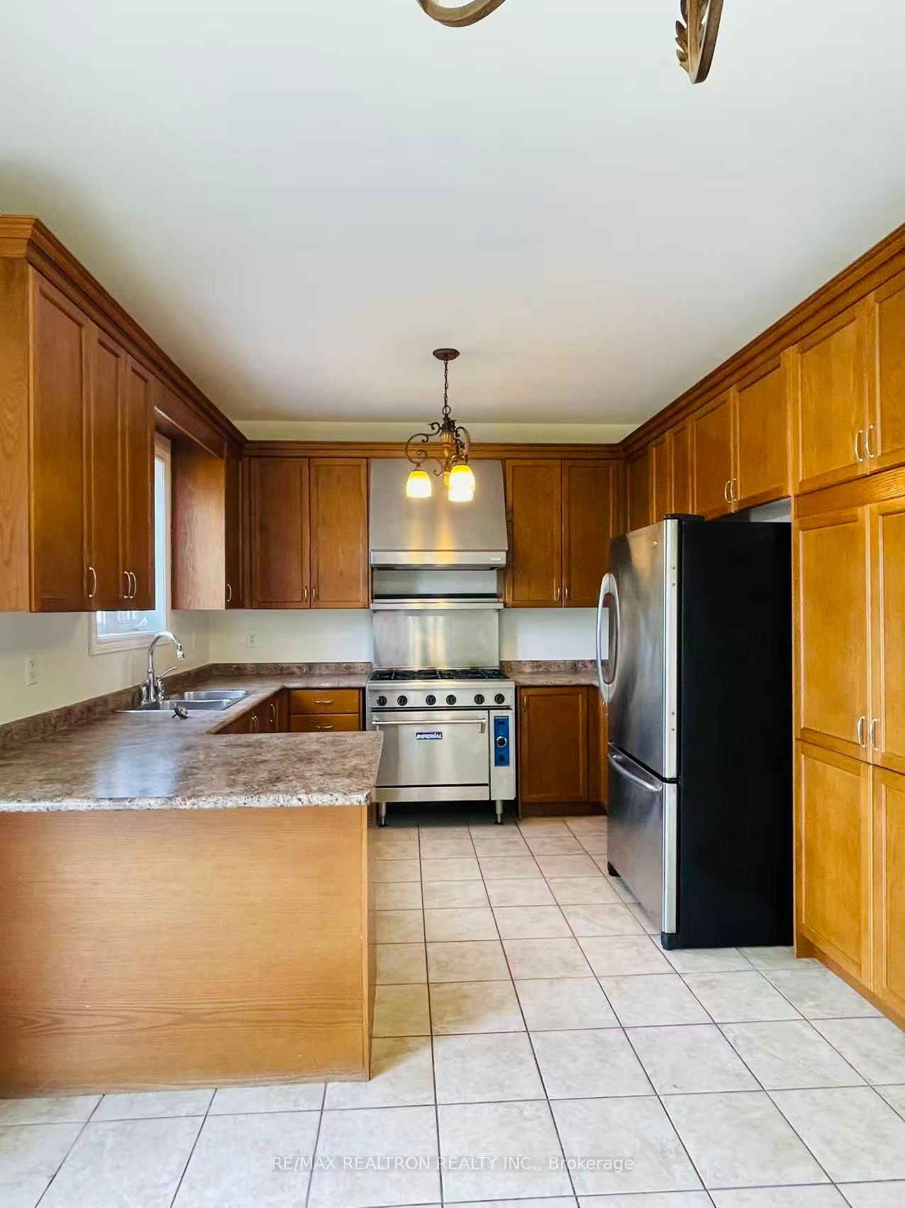 35 Basilica Drive, Vaughan 2