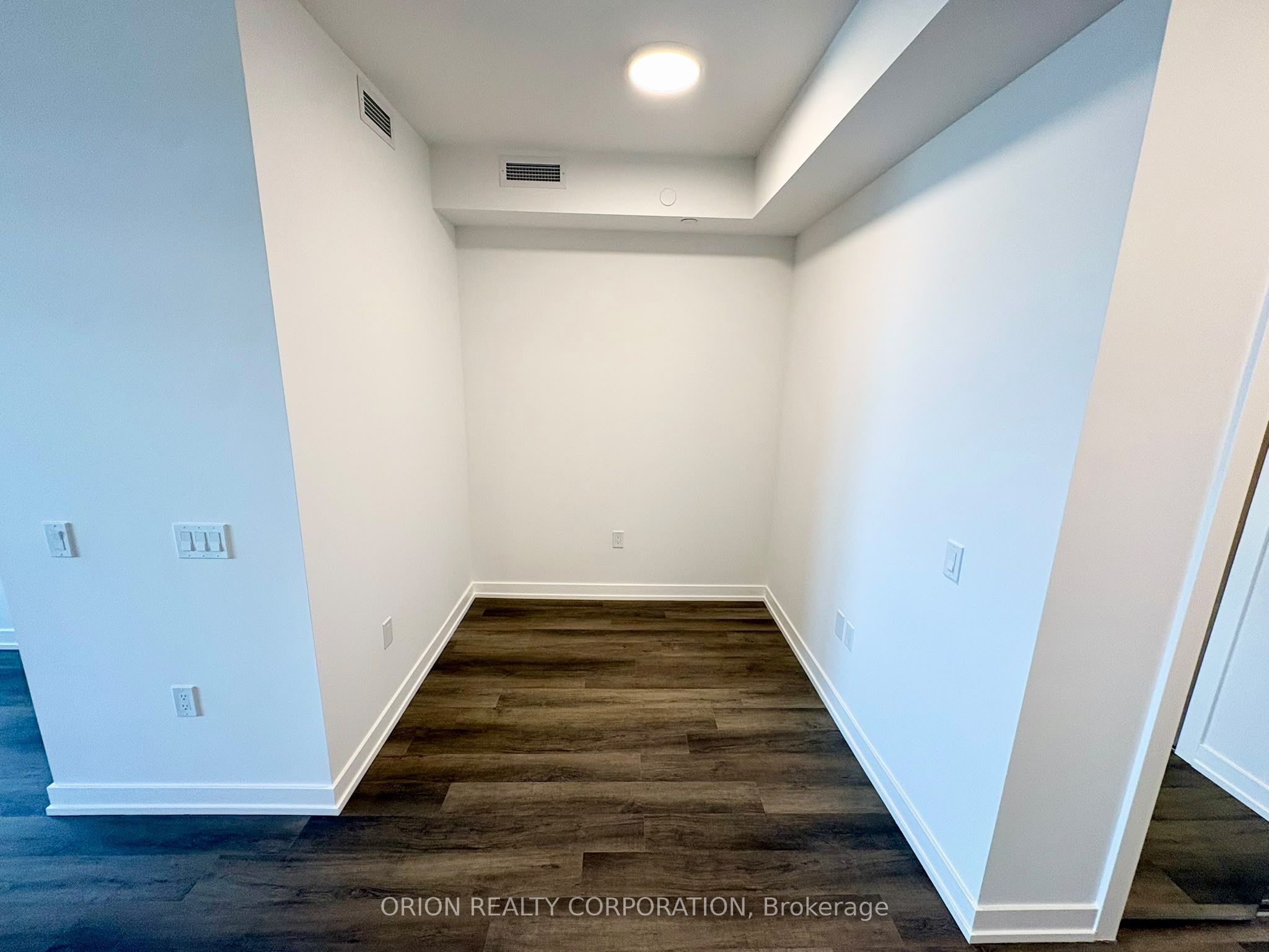 Unit 1604 - 5 Meadowdale Road, Vaughan 3