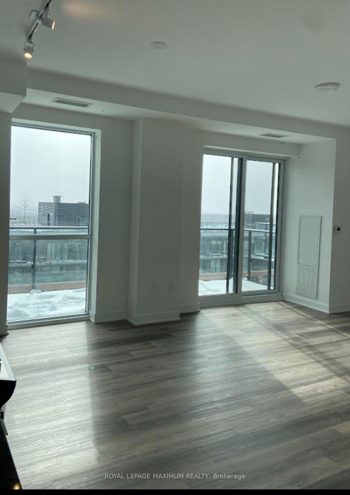 Unit 1012 - 100 Eagle Rock Way, Vaughan 3