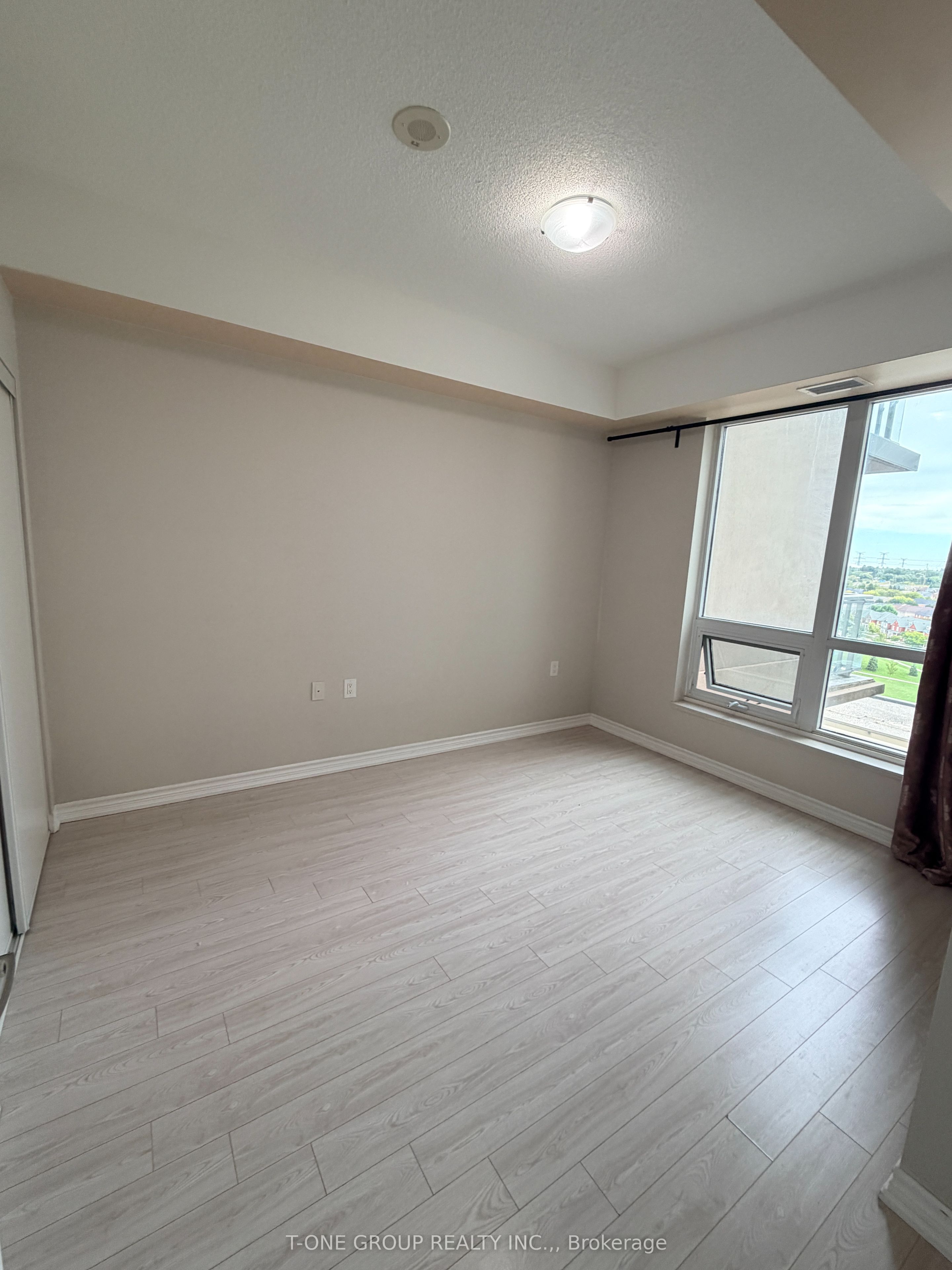 Unit 1028 - 8323 Kennedy Road, Markham 3