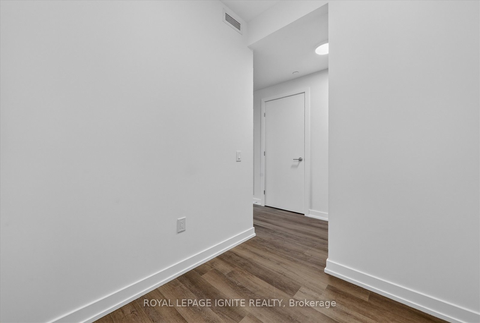 Unit 810A - 5 Meadowdale Road, Vaughan 4