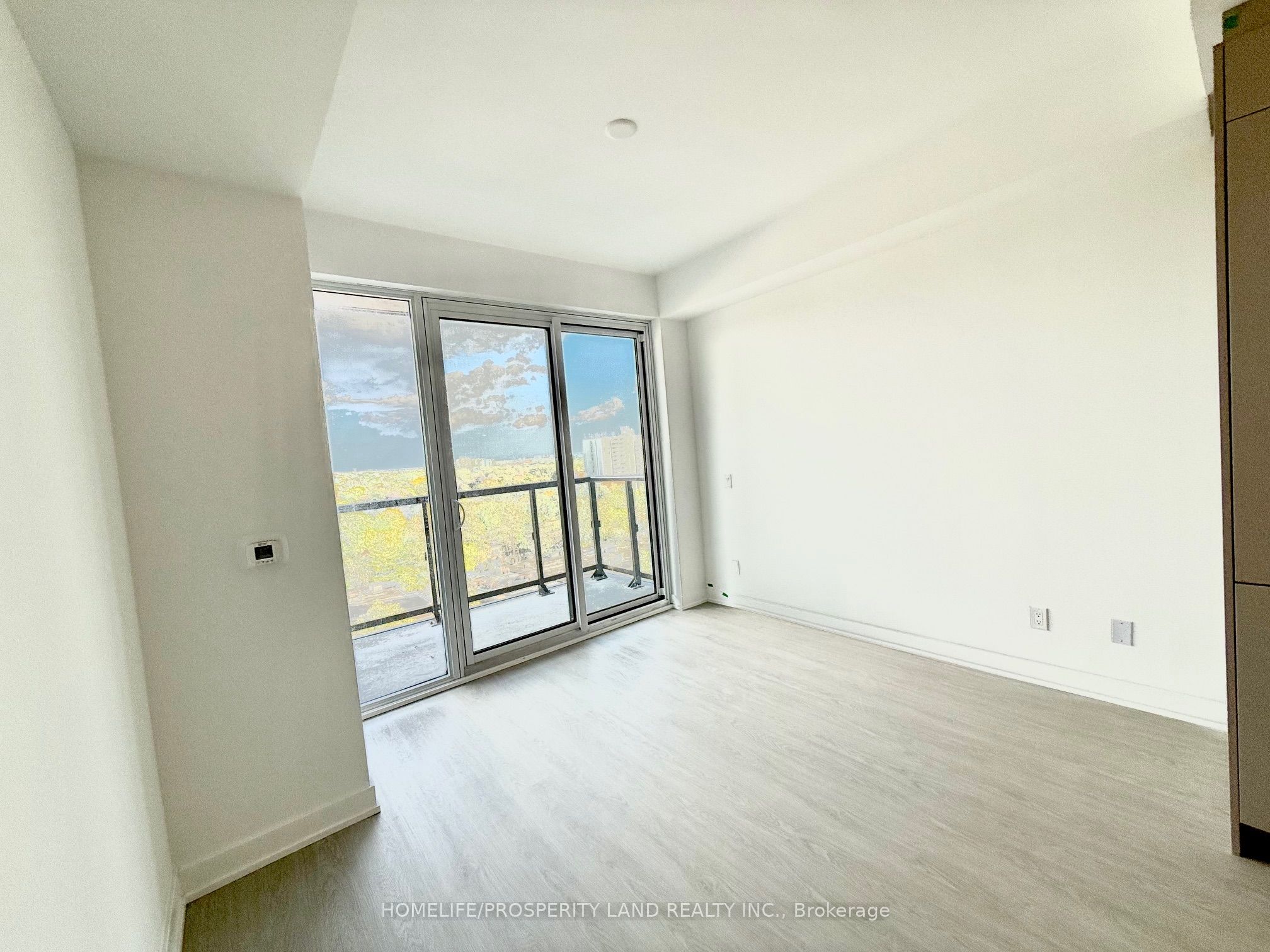 Unit 814 - 8188 Yonge Street, Vaughan 4