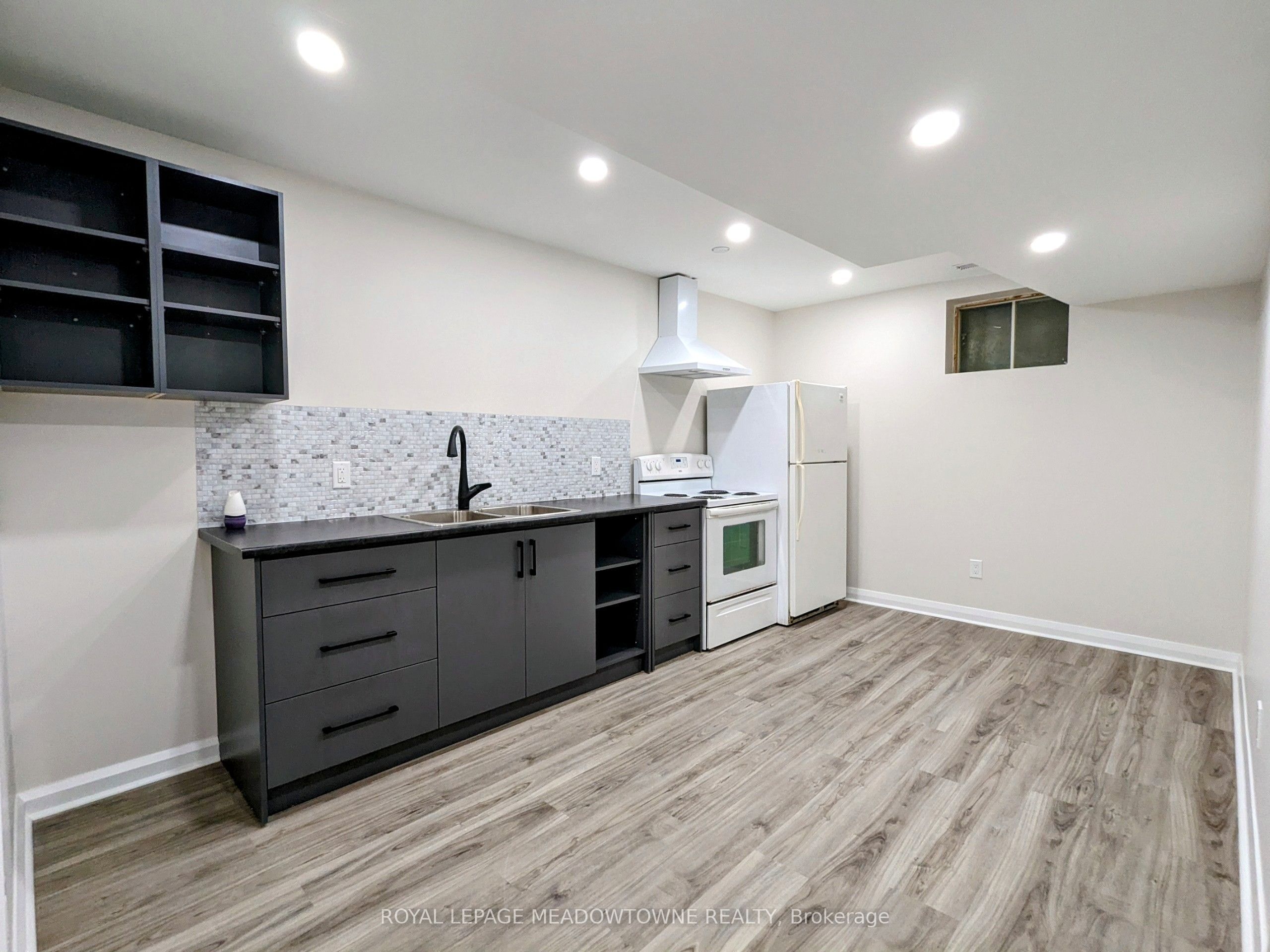 Unit B - 737 Botany Hill Crescent, Newmarket 3